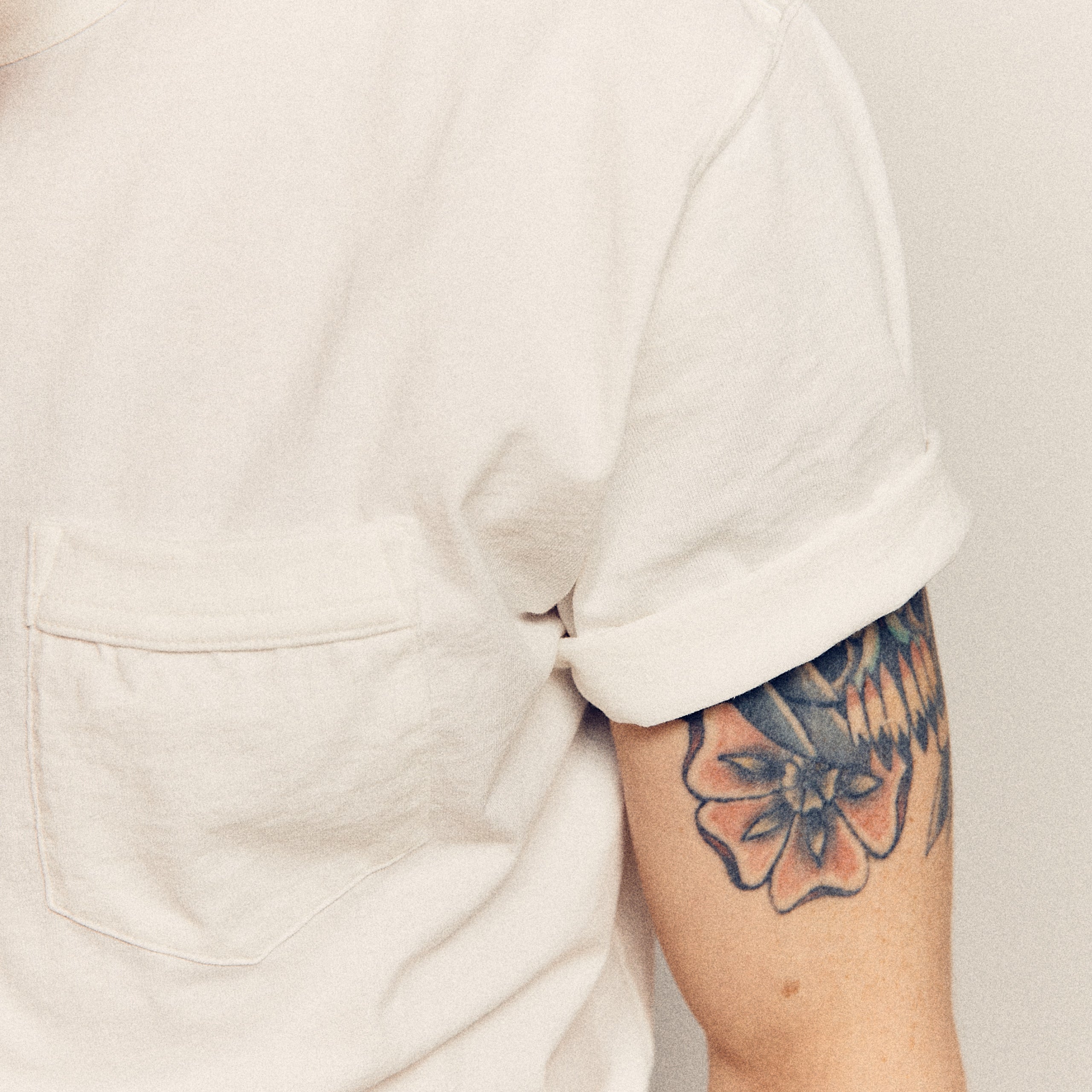 Chesapeake's - Lighthouse Tee - navy/white