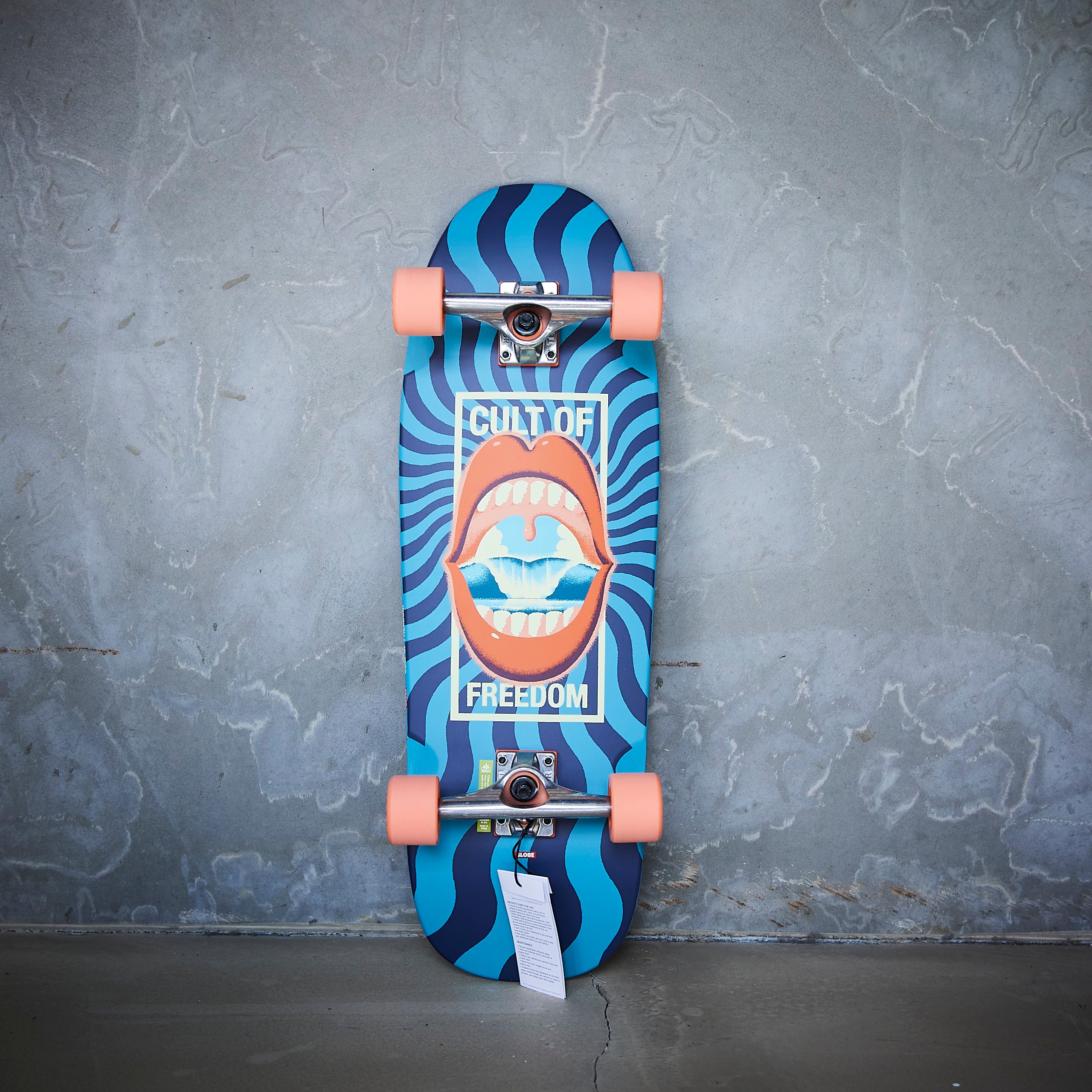 Globe - Globe Dealer 30"(76cm) Cruiser (cult of freedom blue)