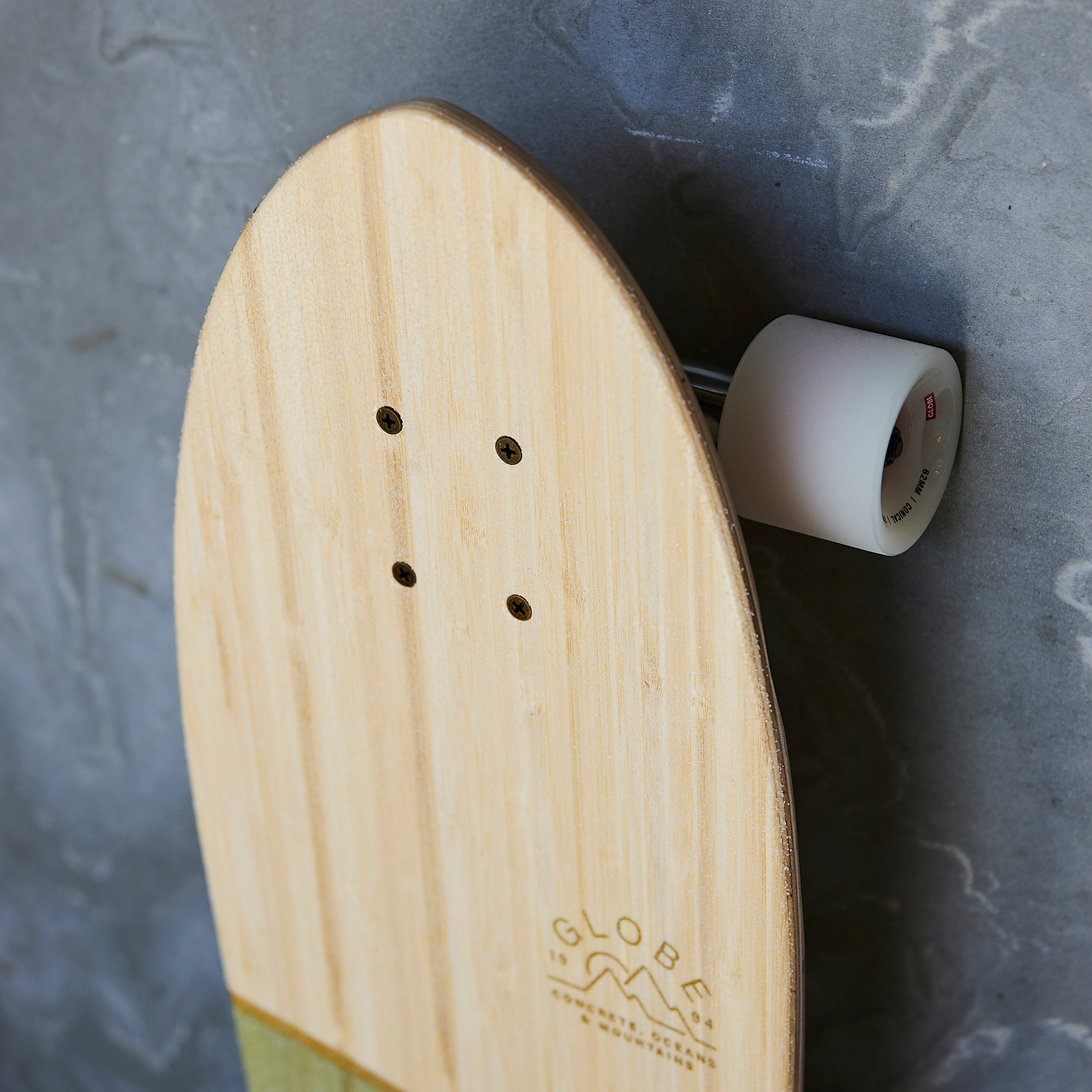 Globe - Big Blazer 32"Cruiser Bamboo/Olive