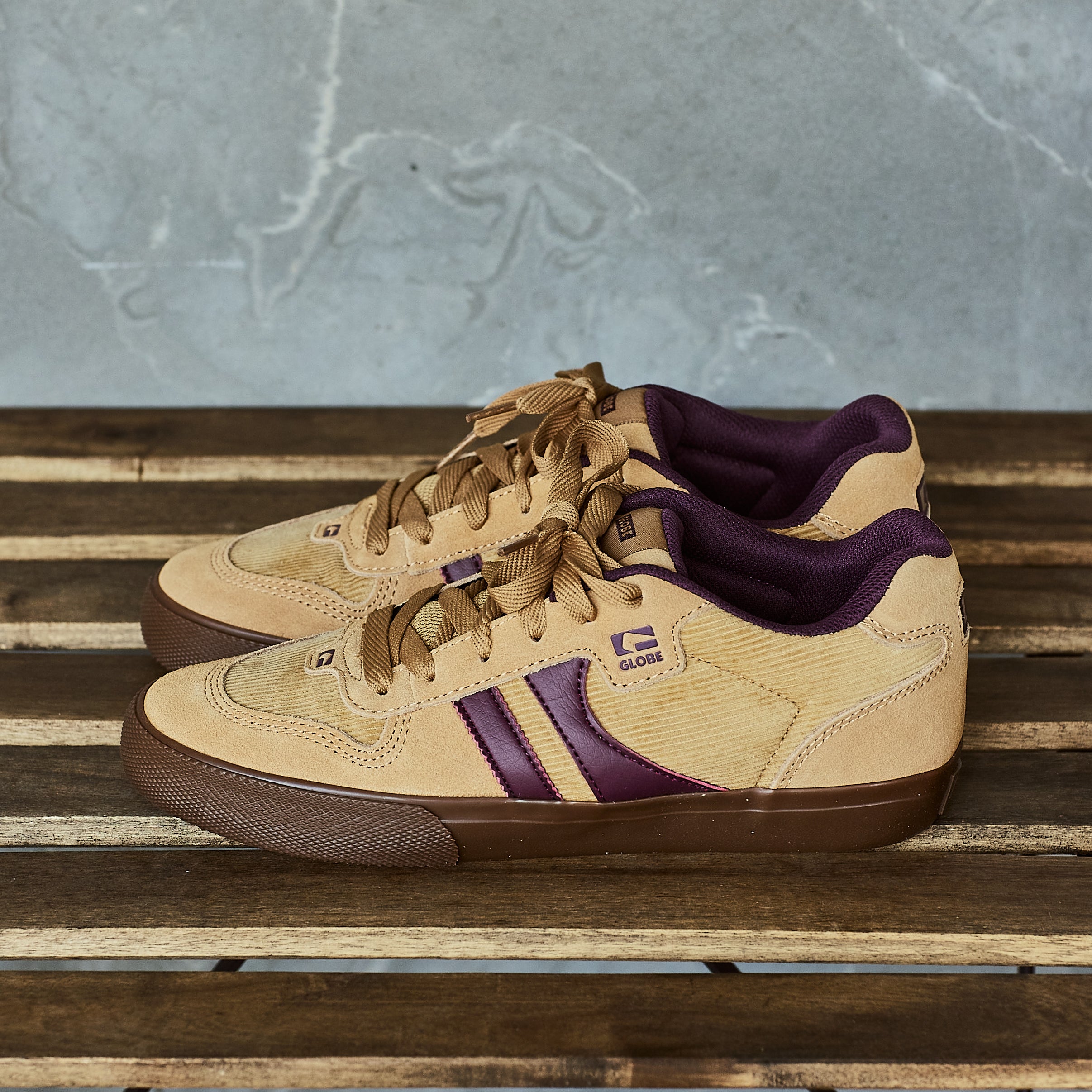 GLOBE - SNEAKER - Brown/burgundy