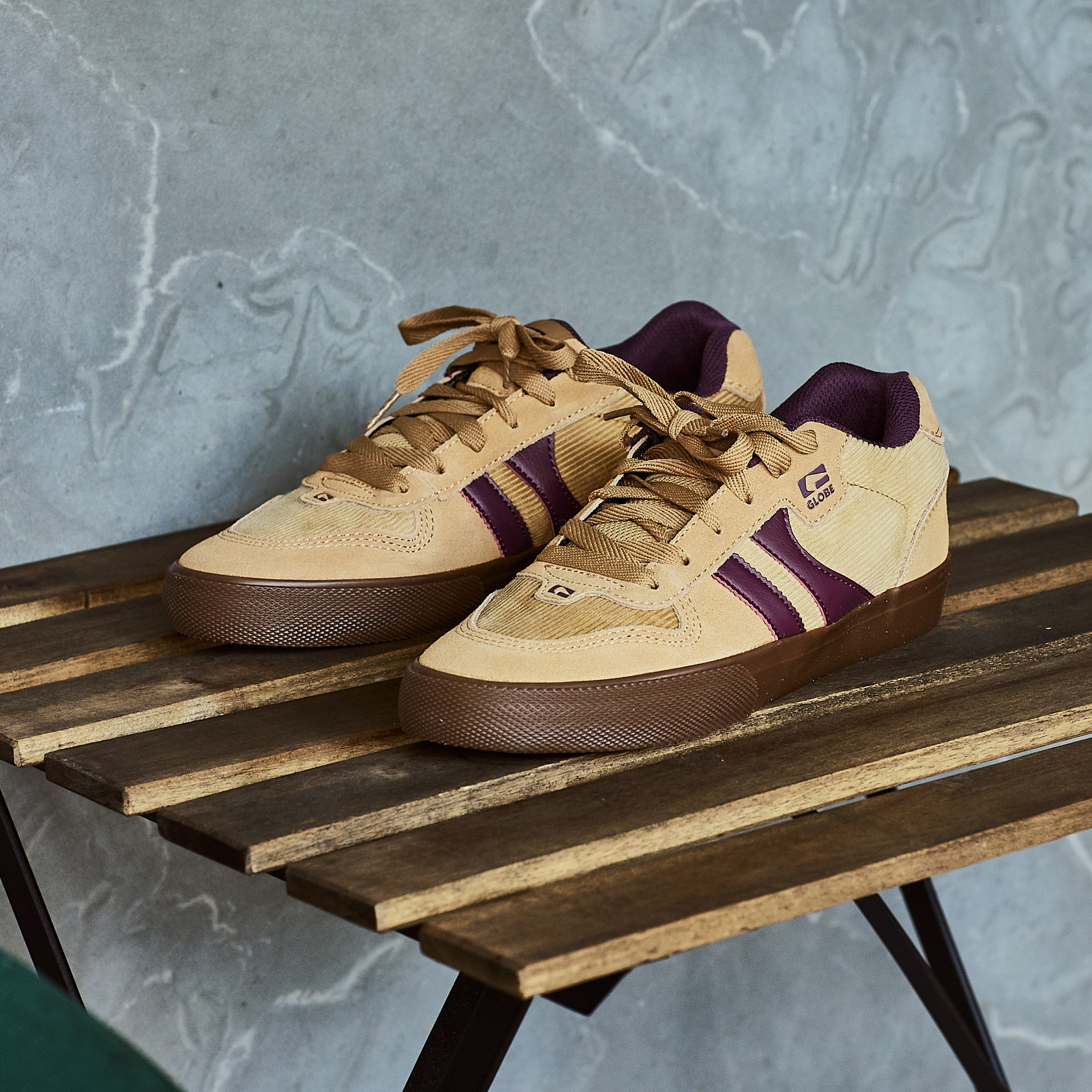 GLOBE - SNEAKER - Brown/burgundy