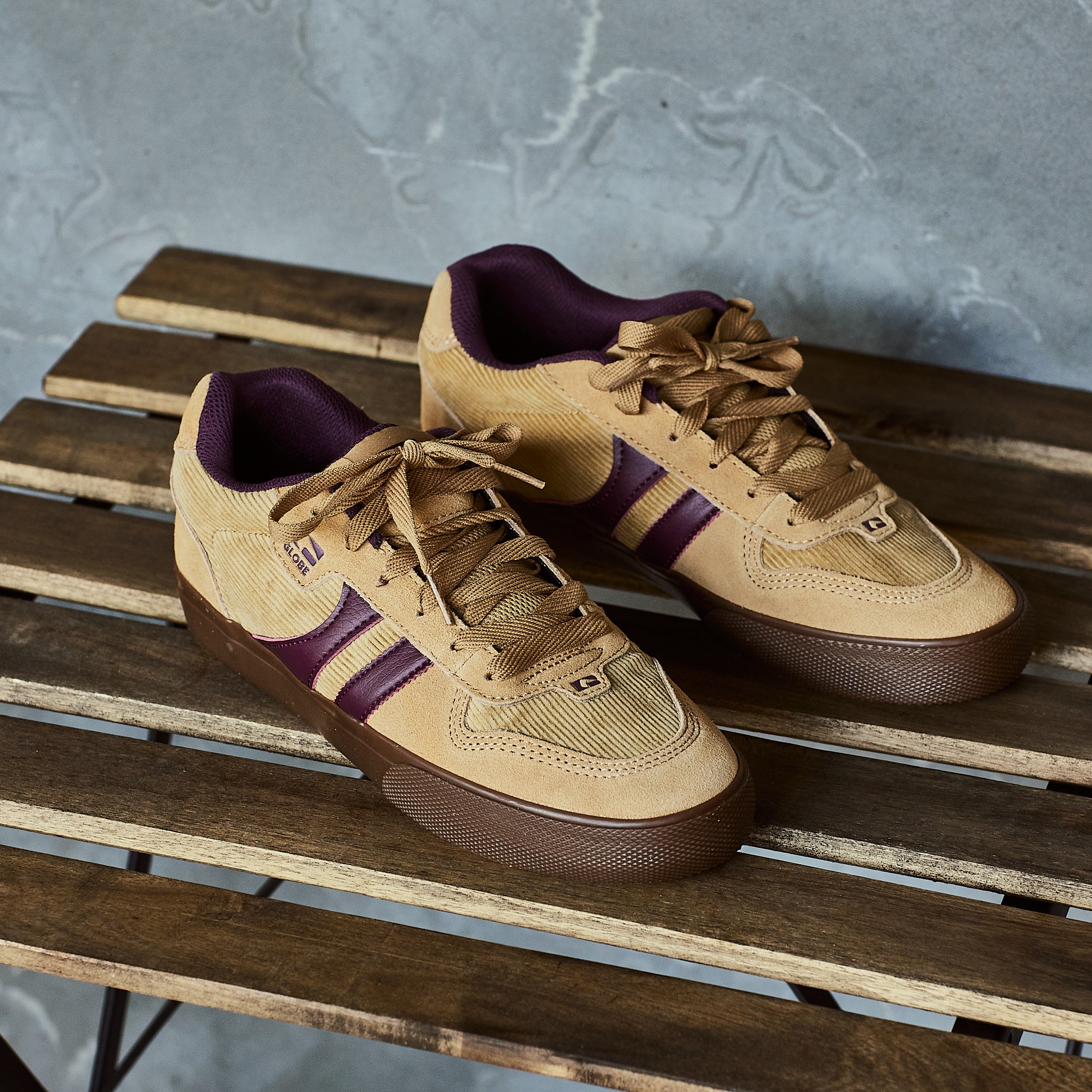 GLOBE - SNEAKER - Brun/bordeaux