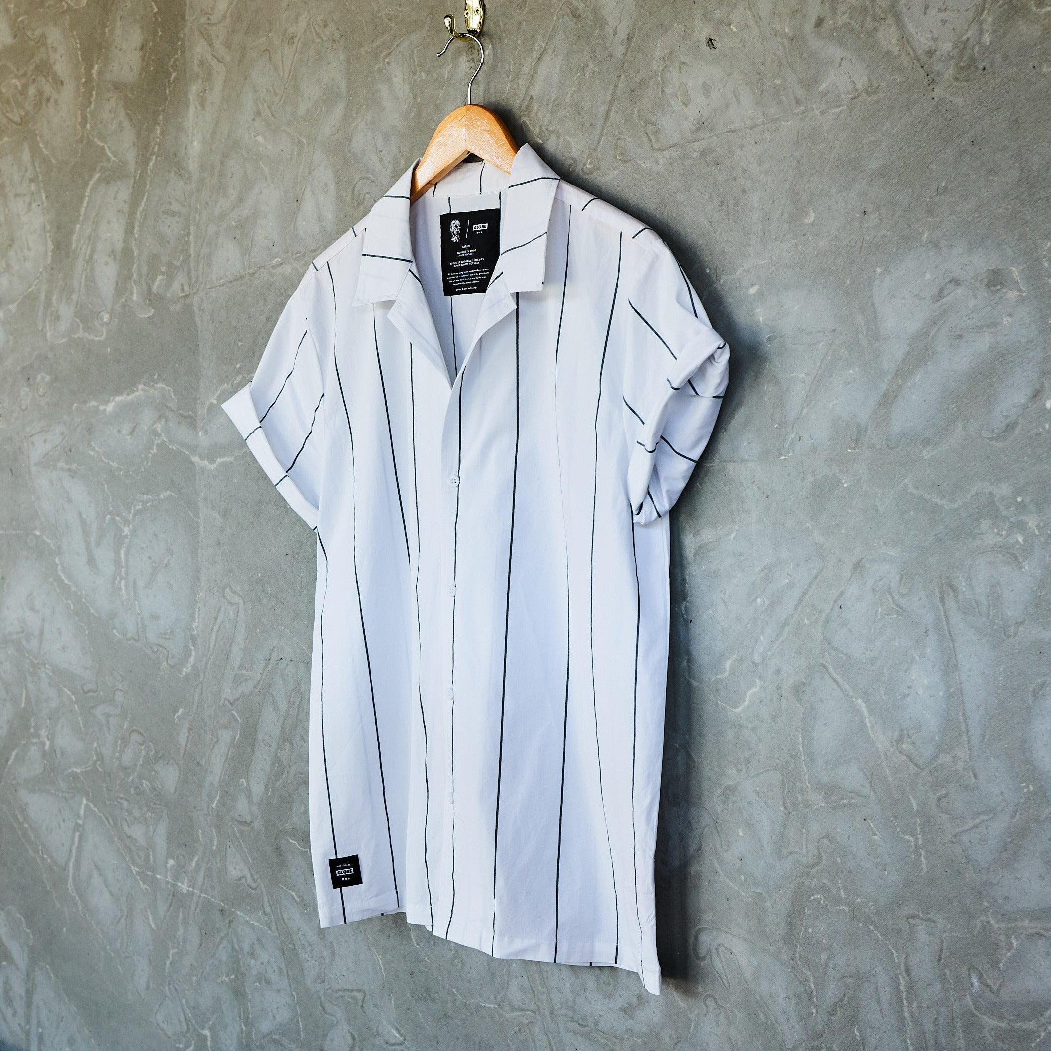Globe -"Off Course"Shirt - White