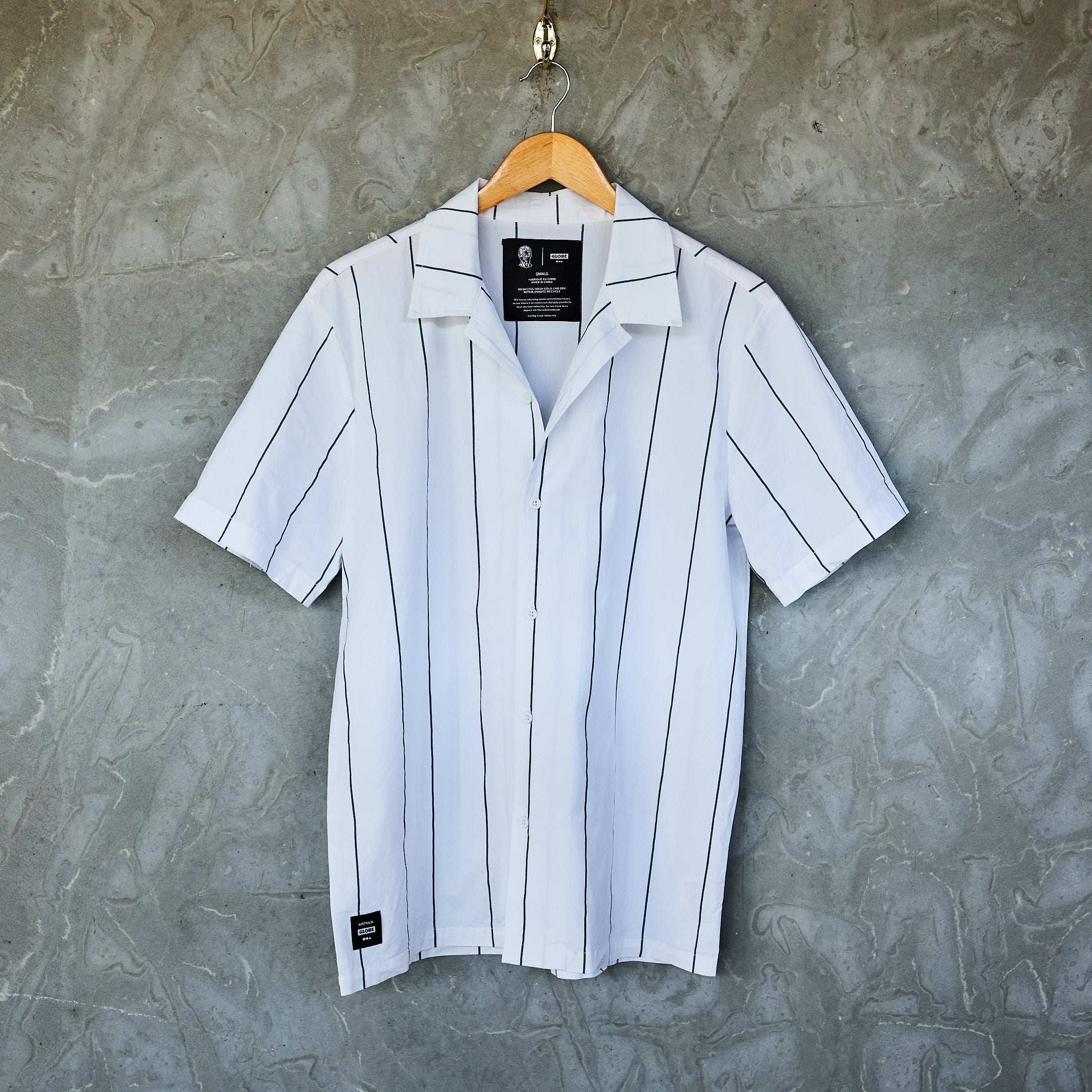 Globe -"Off Course"Shirt - White
