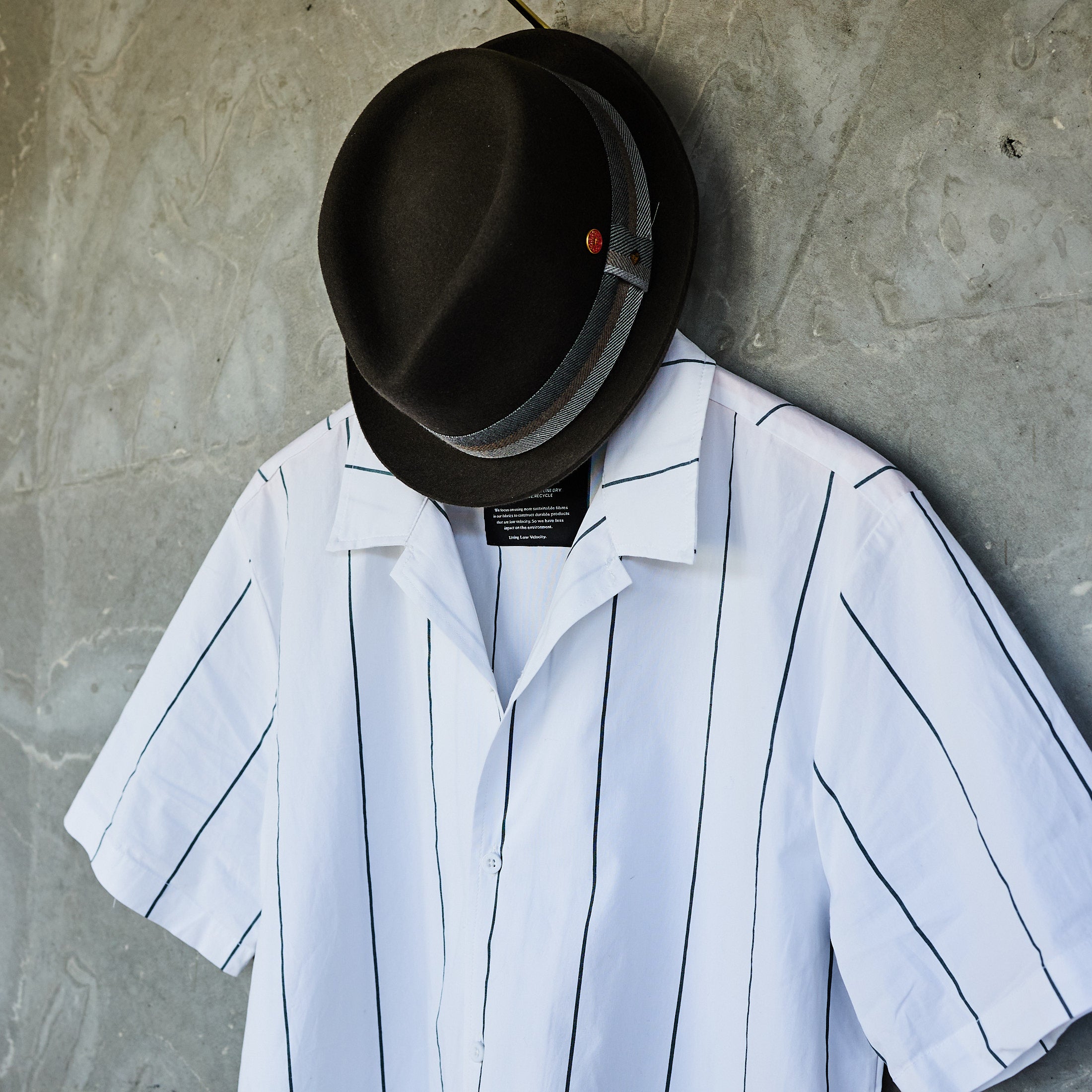 Globe -"Off Course"Shirt - White