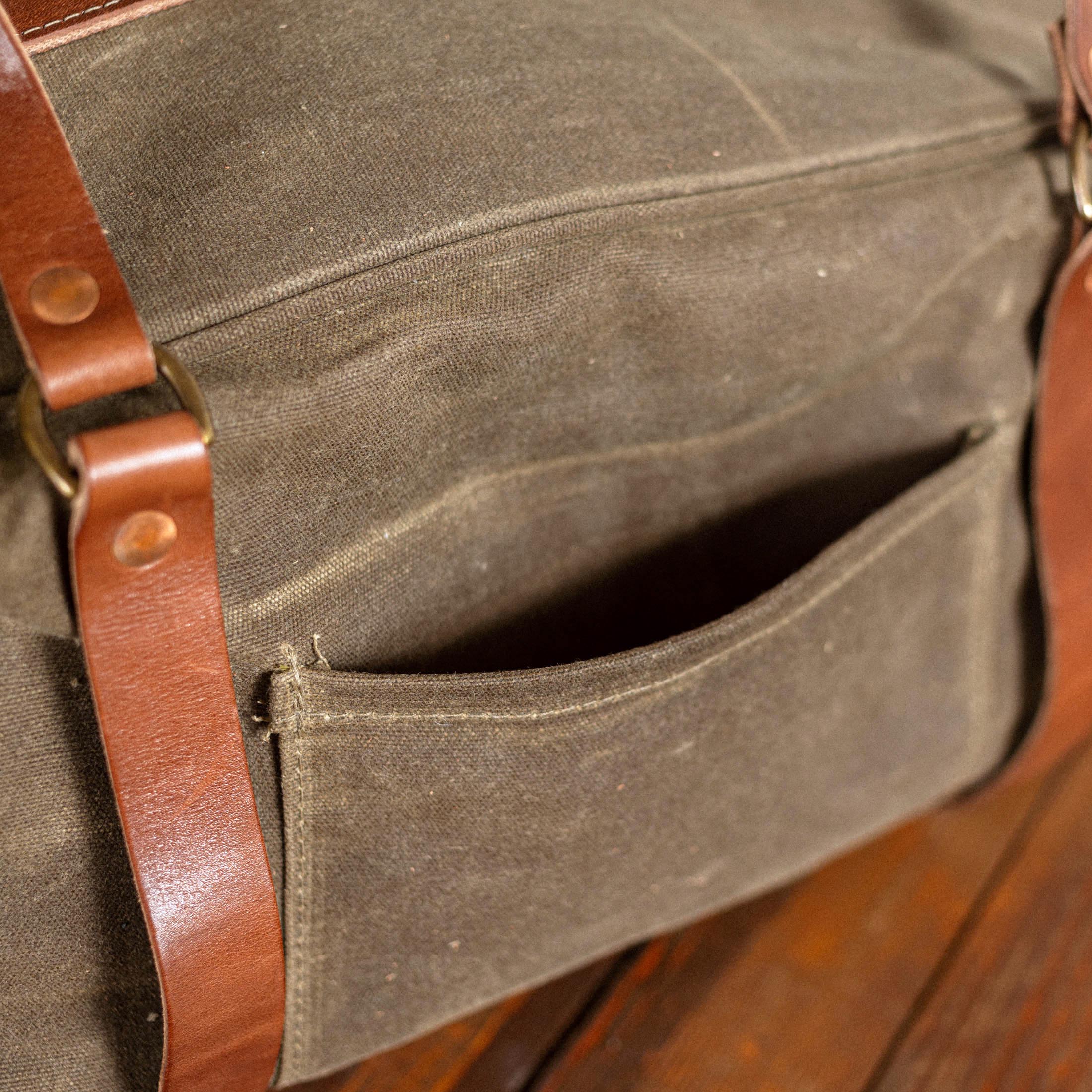 BRADLEY MOUNTAIN - The Ranger - travel bag - green