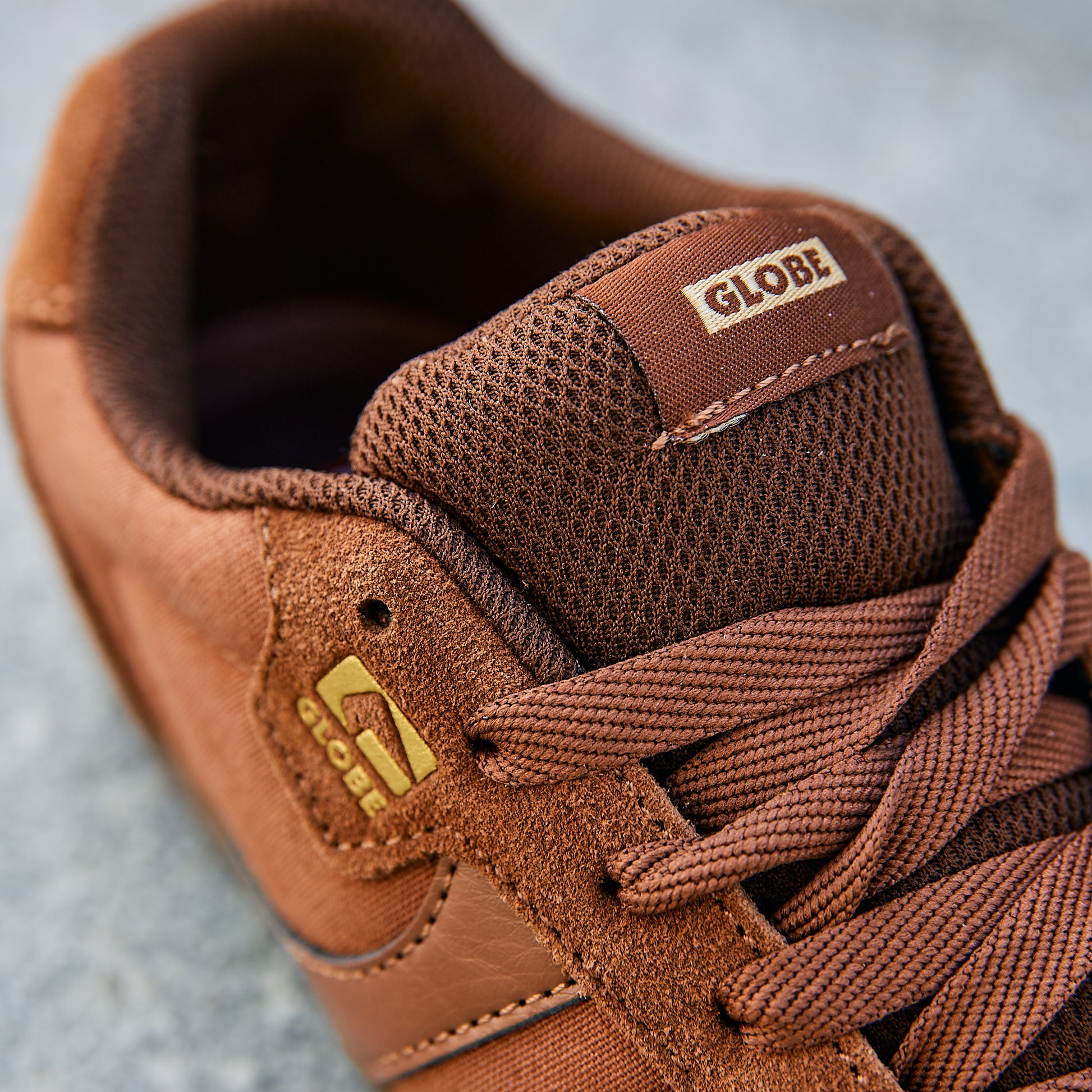 GLOBE - SNEAKER - Nutshell