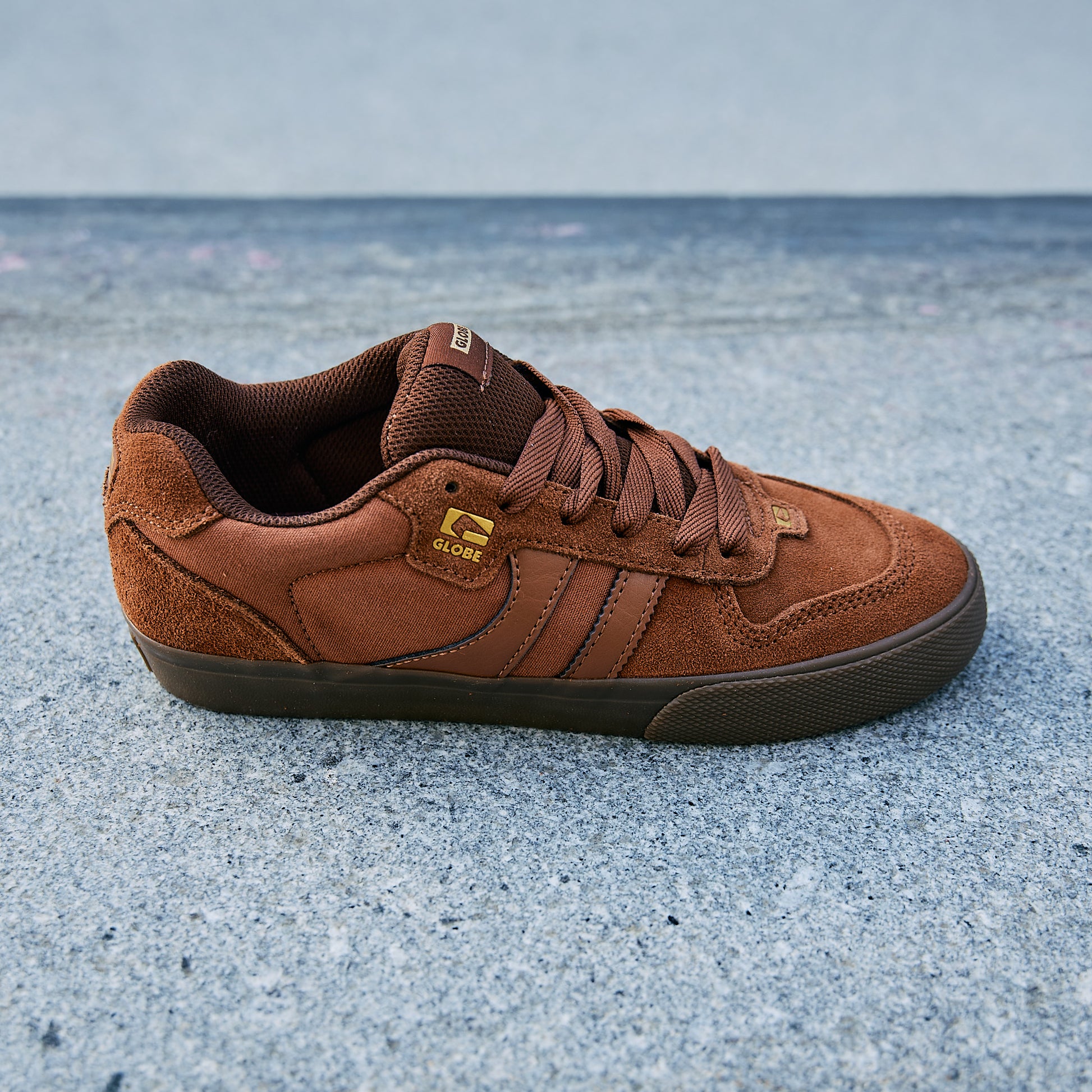 GLOBE - SNEAKER - Nutshell
