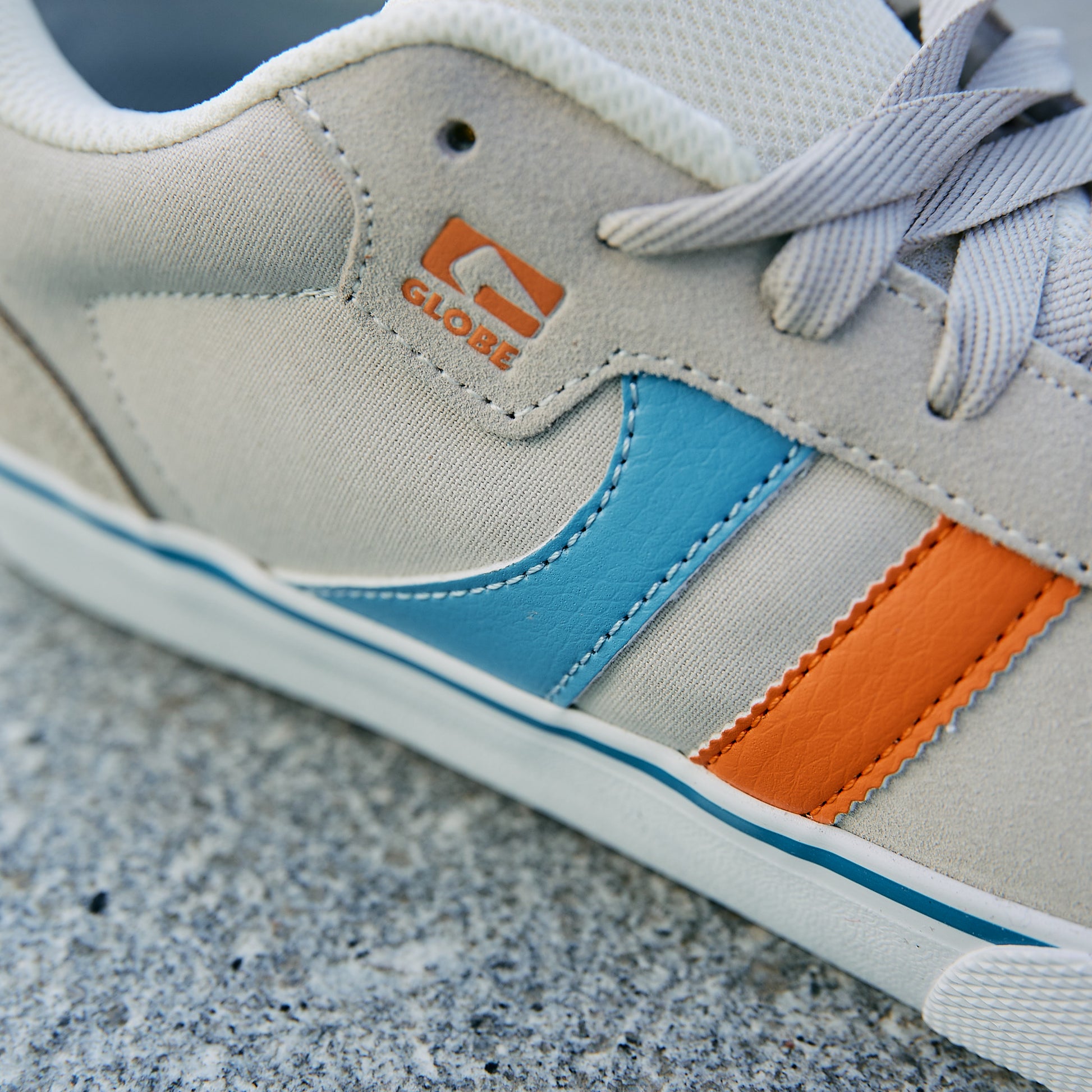 GLOBE - SNEAKER - Cloud/Blue/Orange