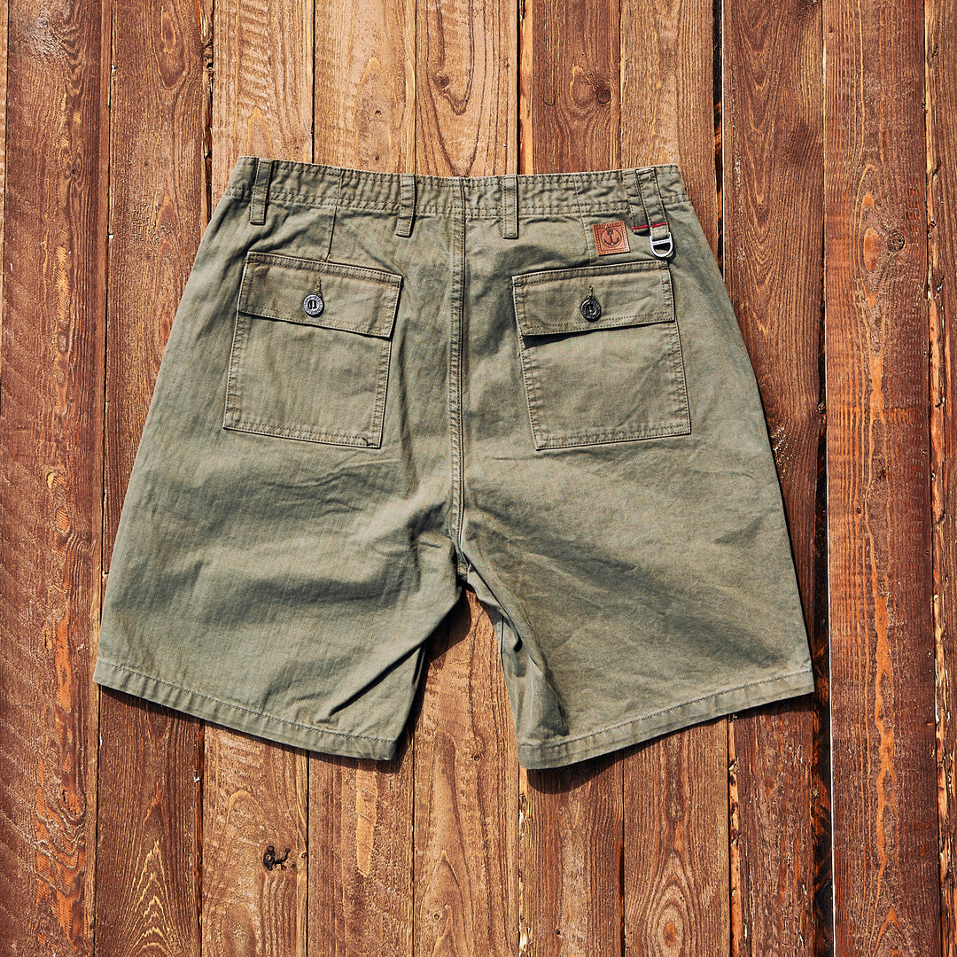 Iron & Resin - BRIGADE HERRINGBONE SHORT - Army Green