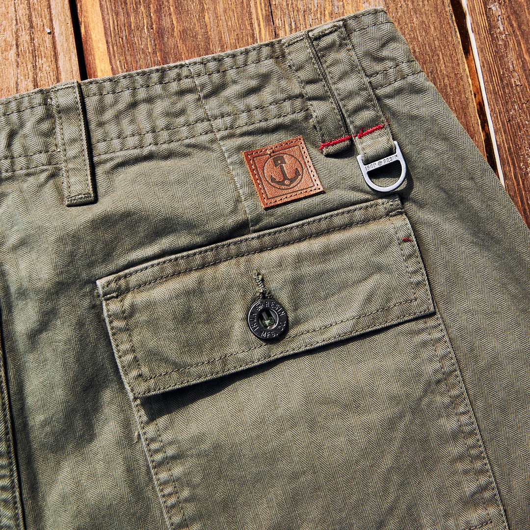 Iron & Resin - BRIGADE HERRINGBONE SHORT - Army Green