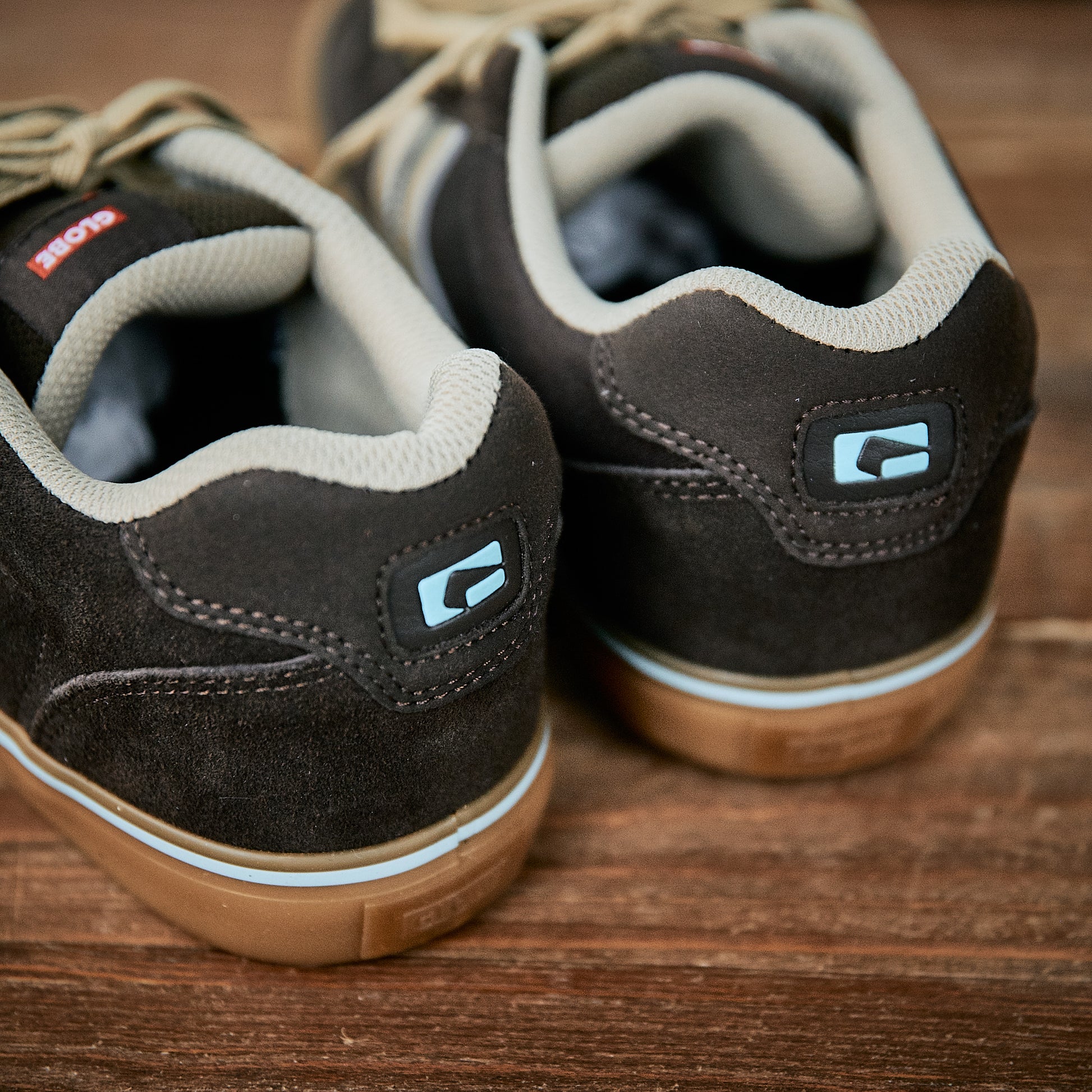 GLOBE - SNEAKER - Cloud/Blue/Orange