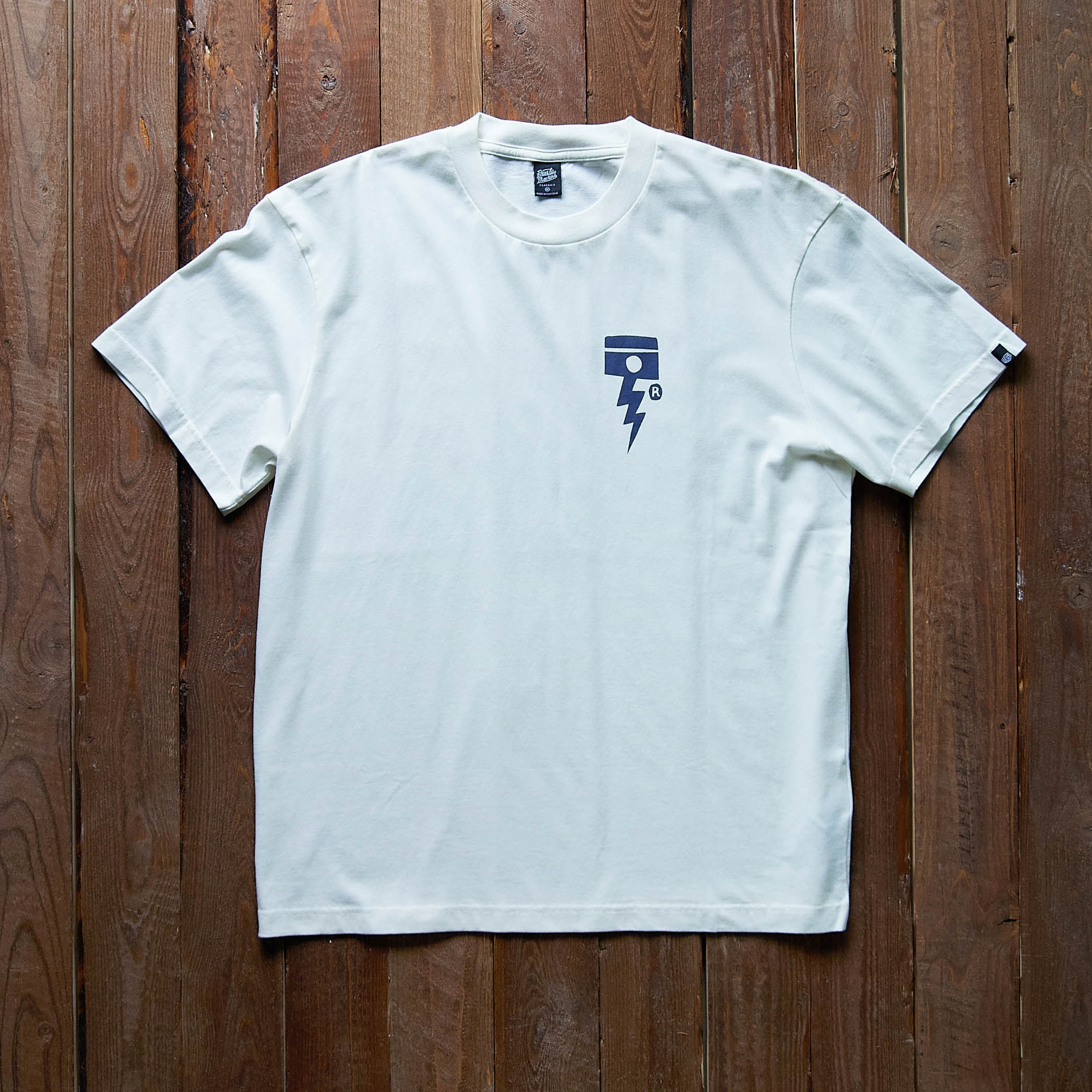 DEUS EX MACHINA - Piston White