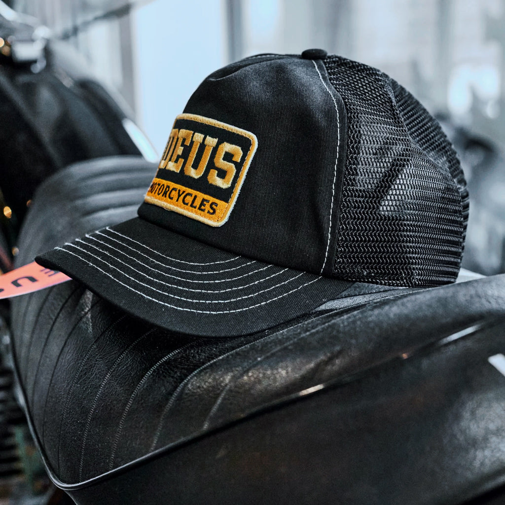 Deus Ex Machina - Malden Trucker