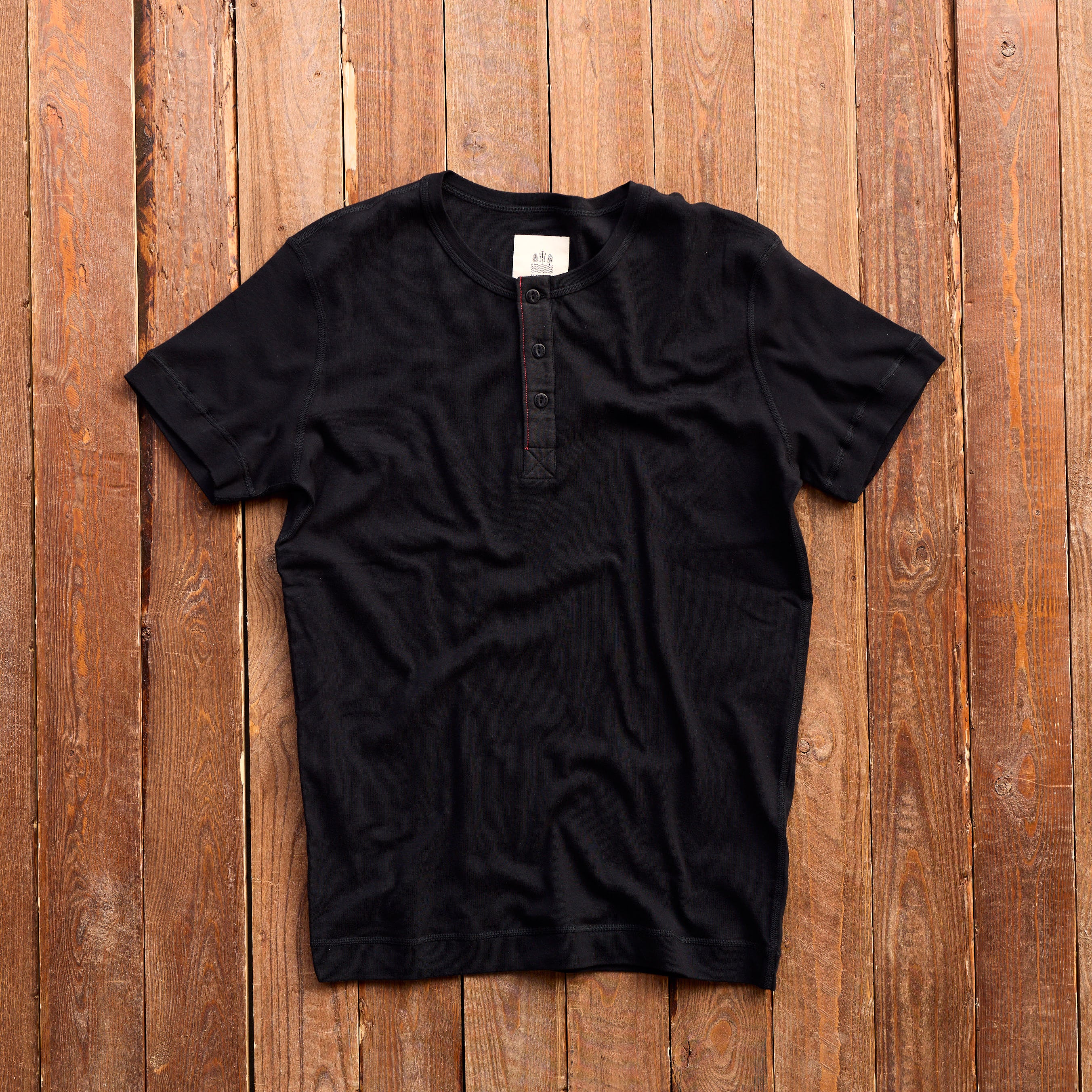 Hemen Biarritz - Henley Luzien SS - Sort