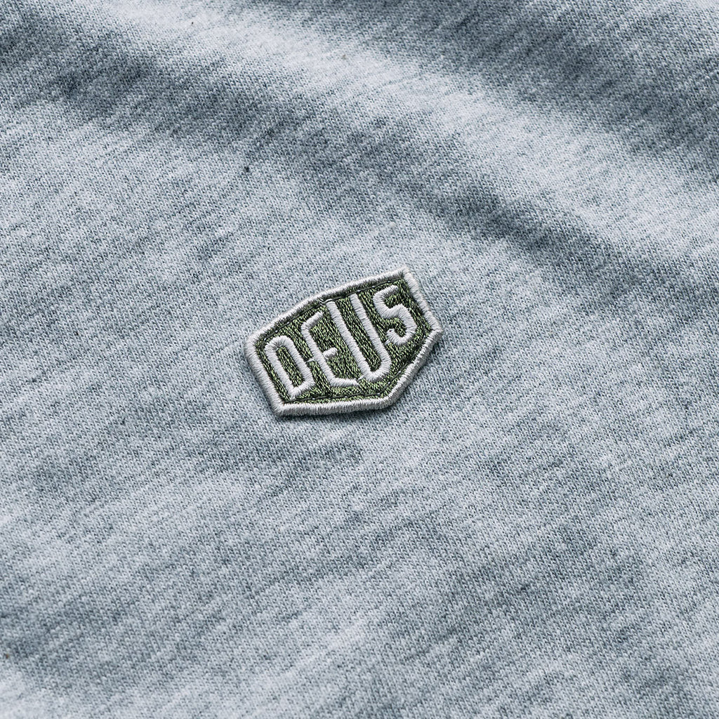 Deus Ex Machina - Shield Tee - Grå