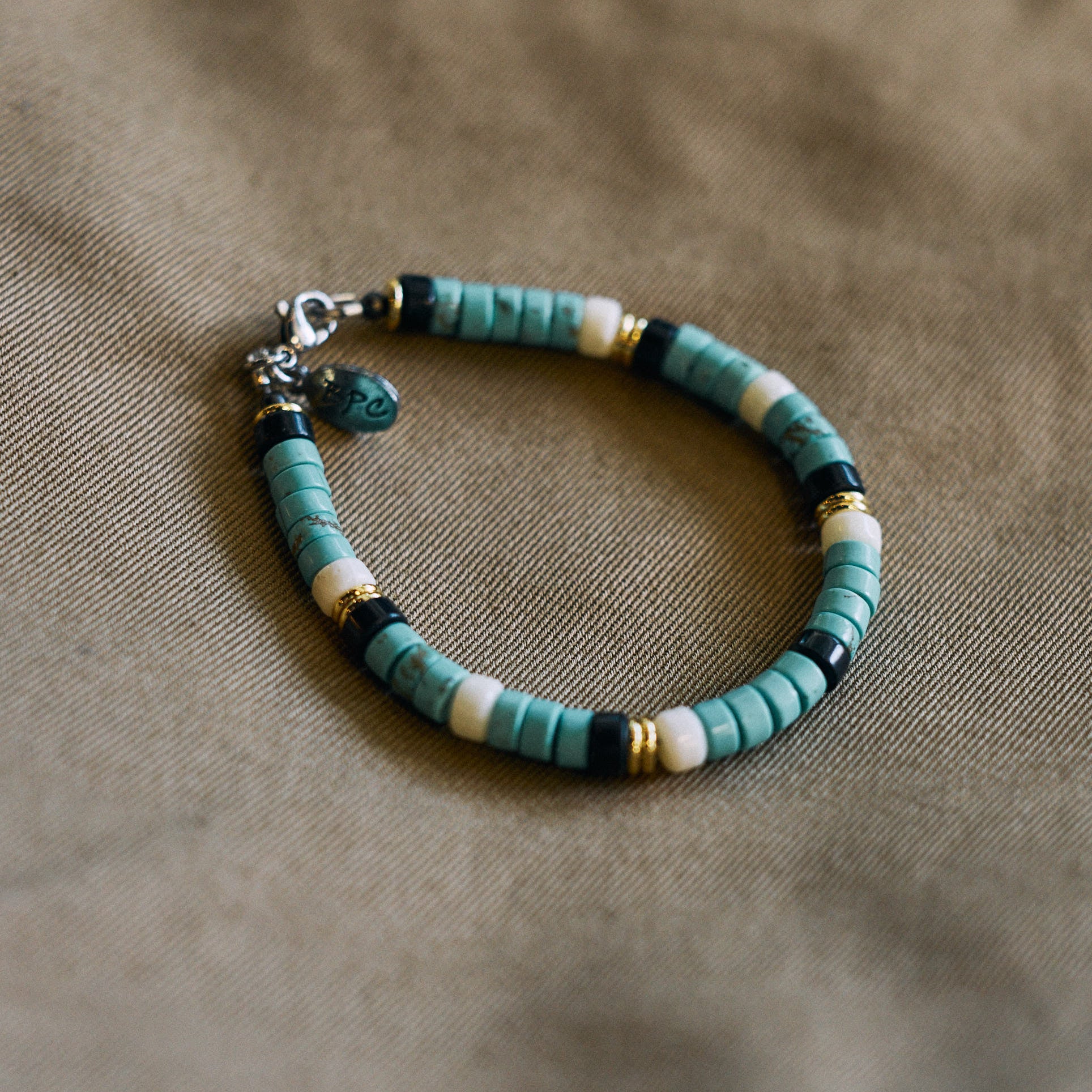 Black Pearl - Armbånd - Jasper Turquoise Heishi
