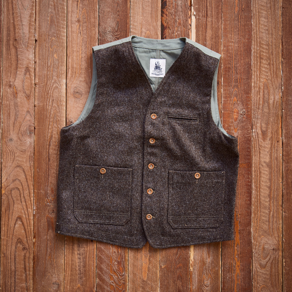 Captain Santors - Wool Felt Vest -  Dark brown/Green