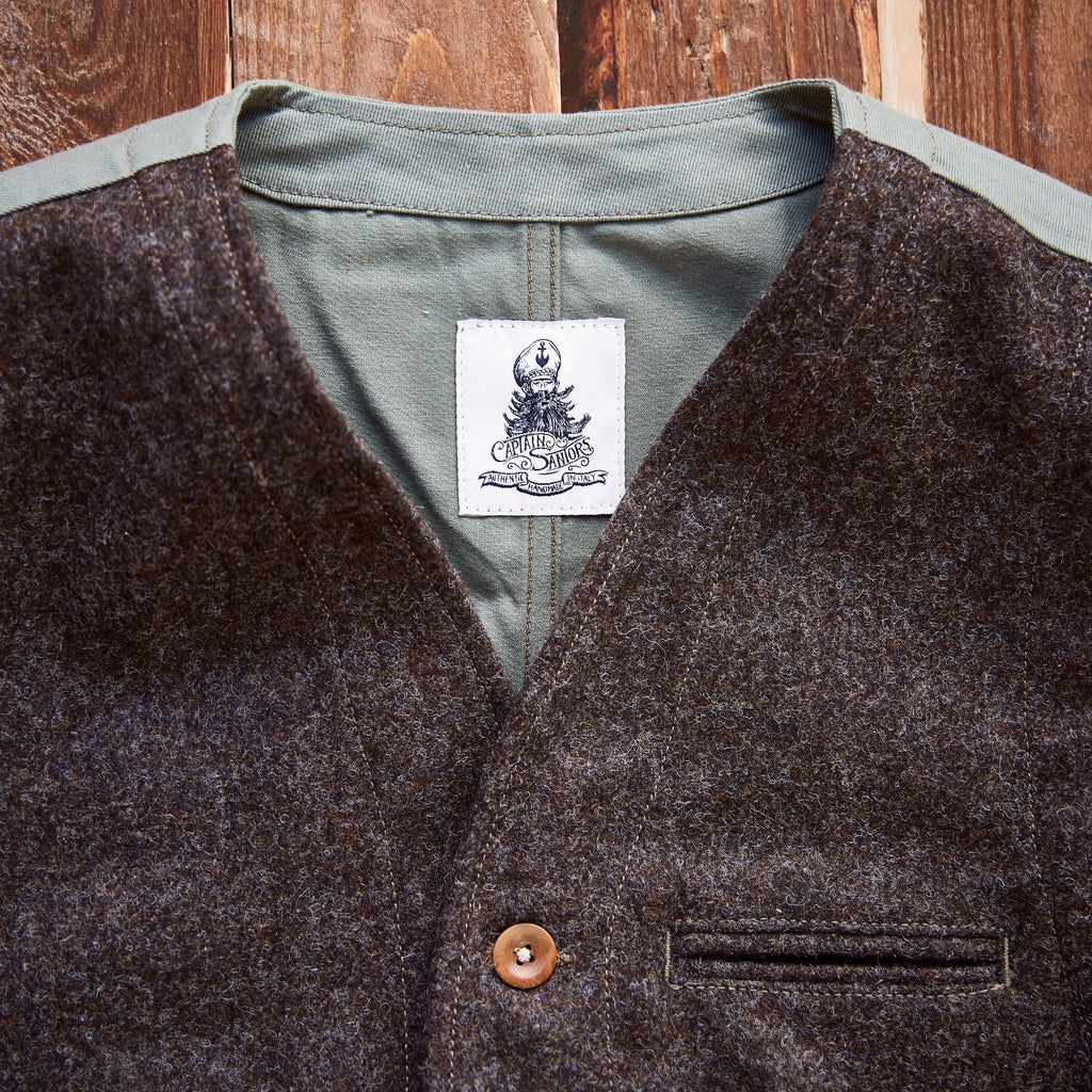 Captain Santors - Wool Felt Vest -  Dark brown/Green