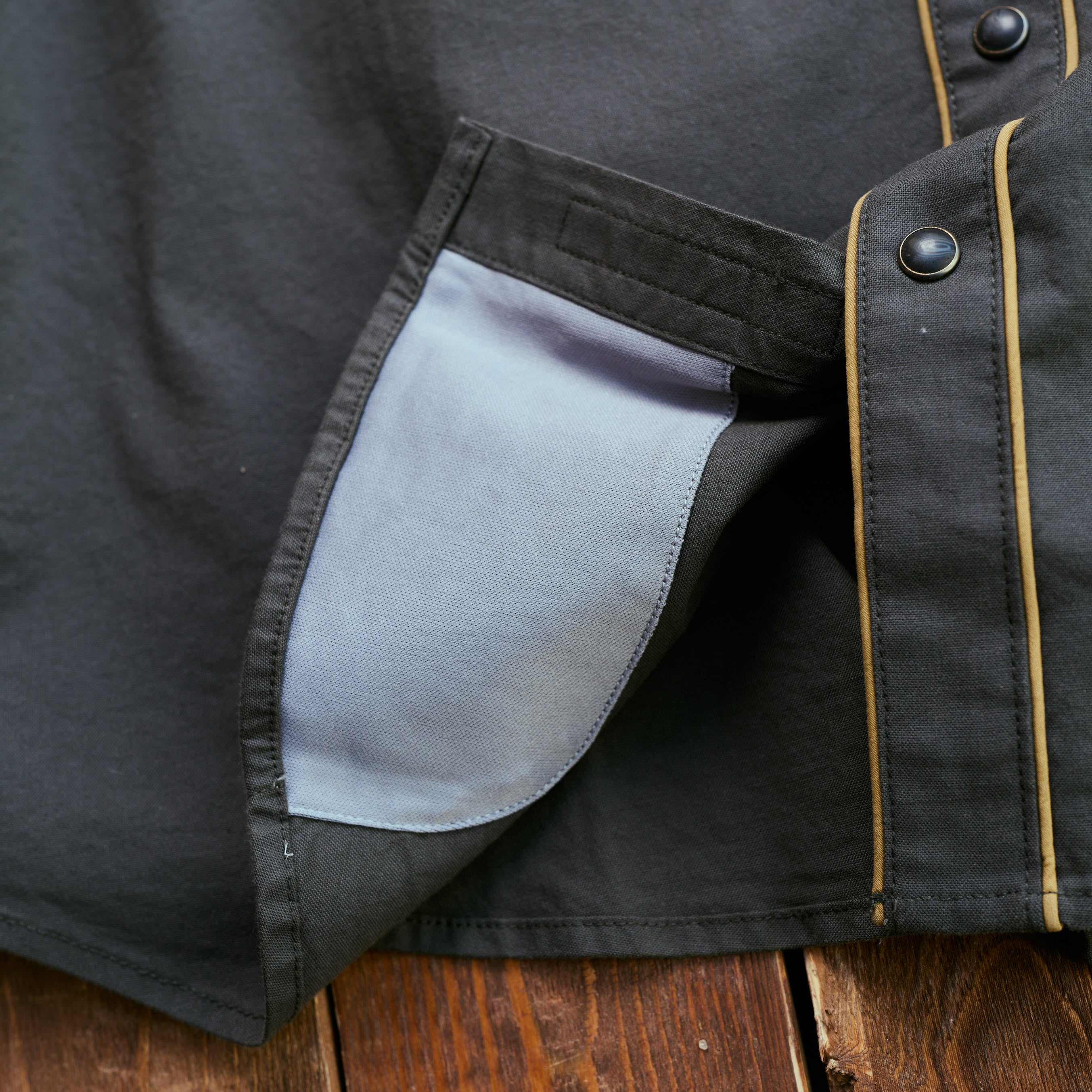 Howler Brothers - Broncbuster Snapshirt - Indigo