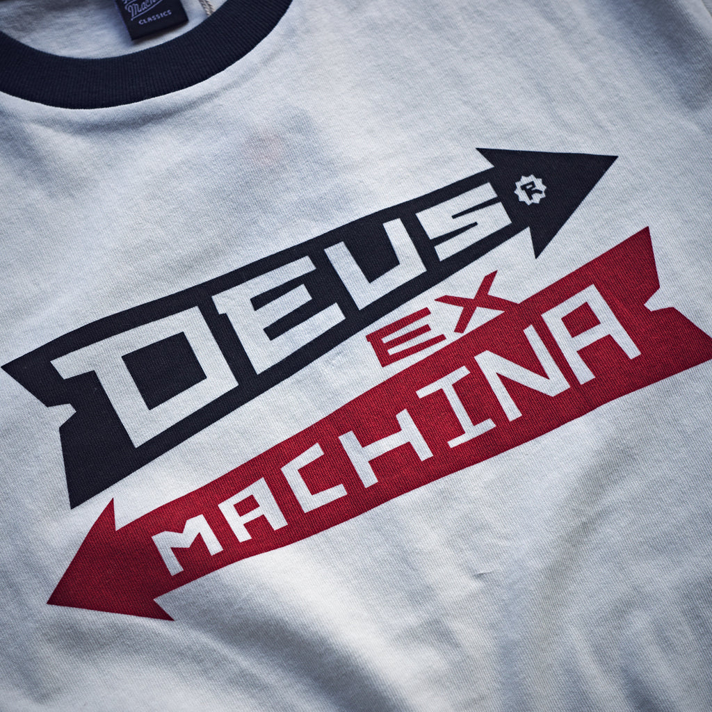Deus Ex Machina - Arrows Ringer - Pristine White