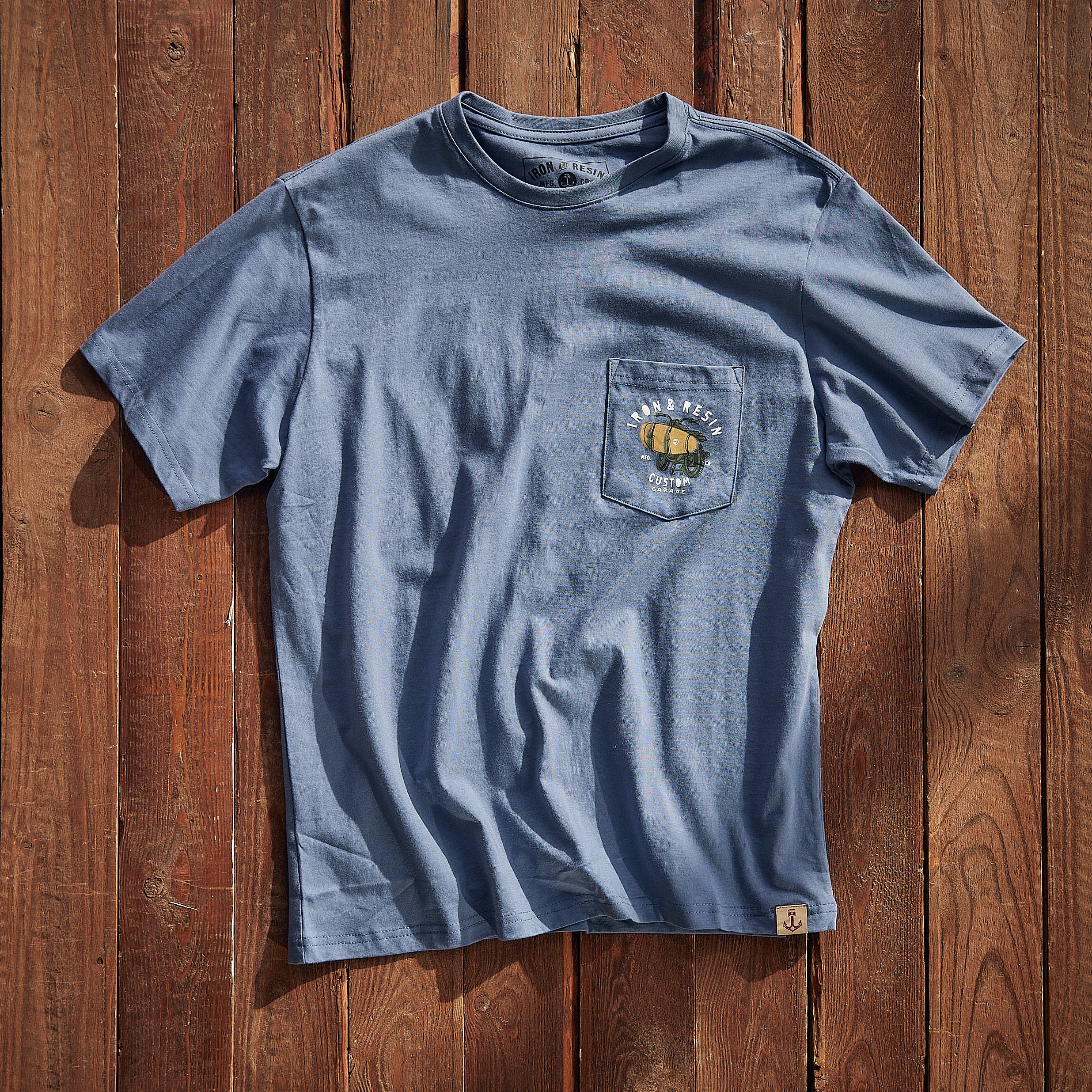 Iron & Resin - Custom Garage Pocket tee