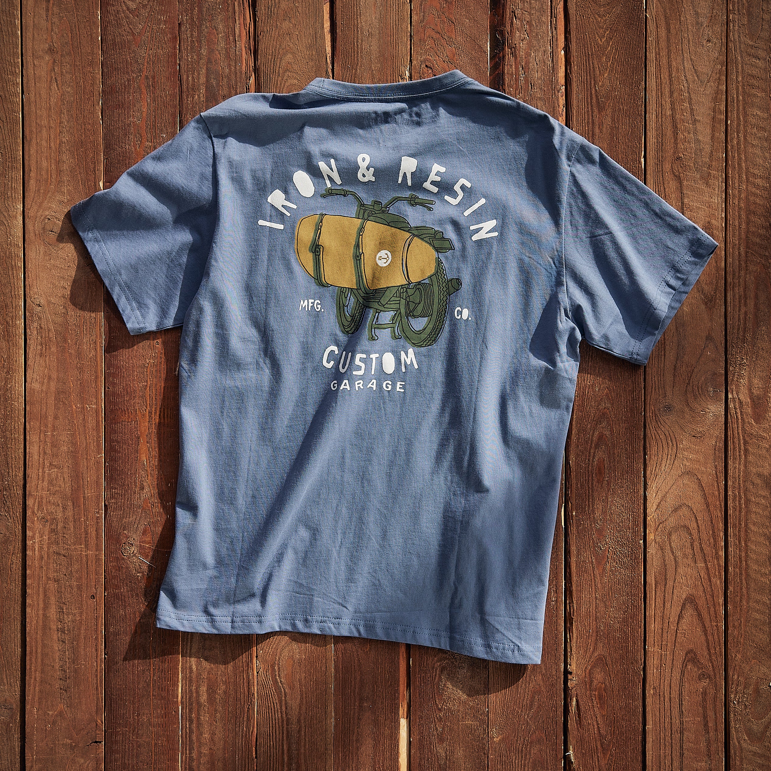 Iron & Resin - Custom Garage Pocket tee