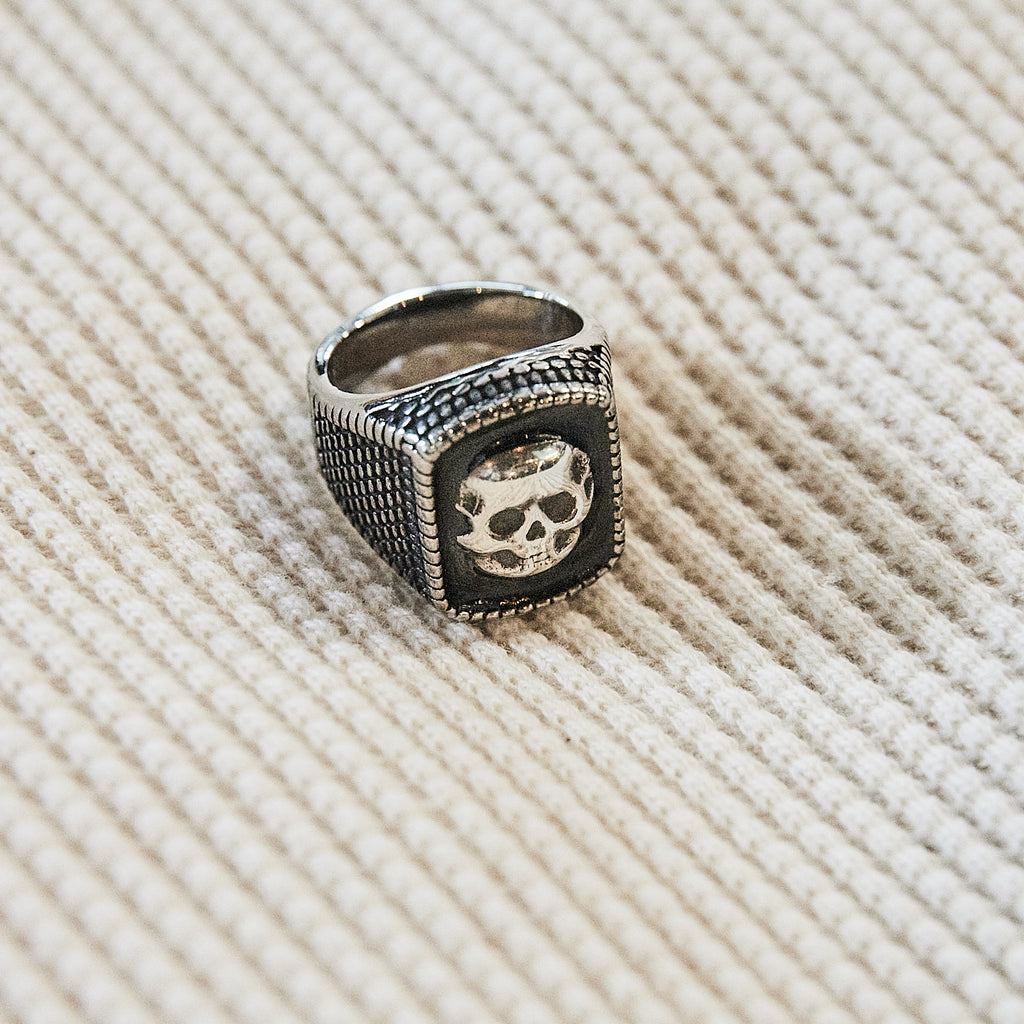 Black Pearl Créations - Vintage Signet Ring Skull