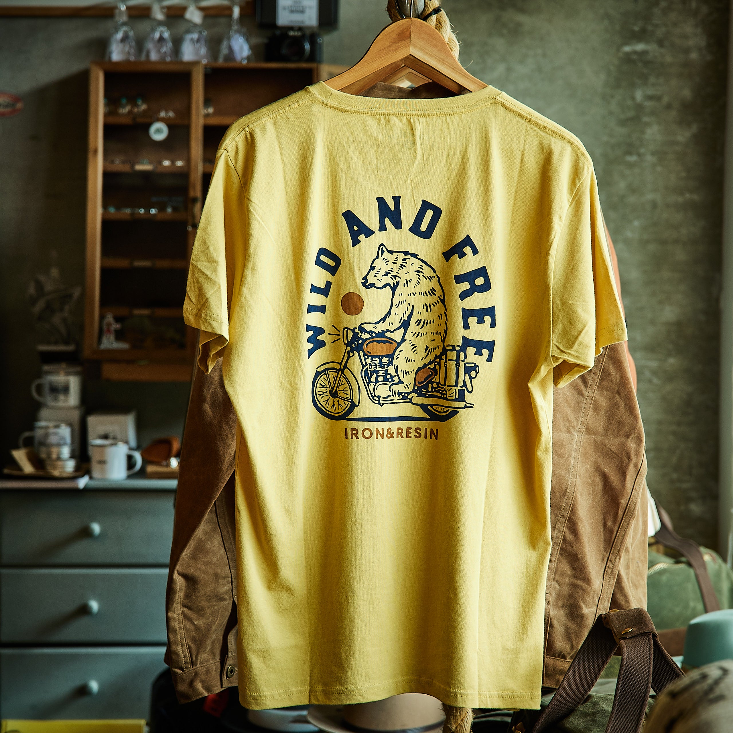 Iron & Resin - WILD AND FREE t-shirt