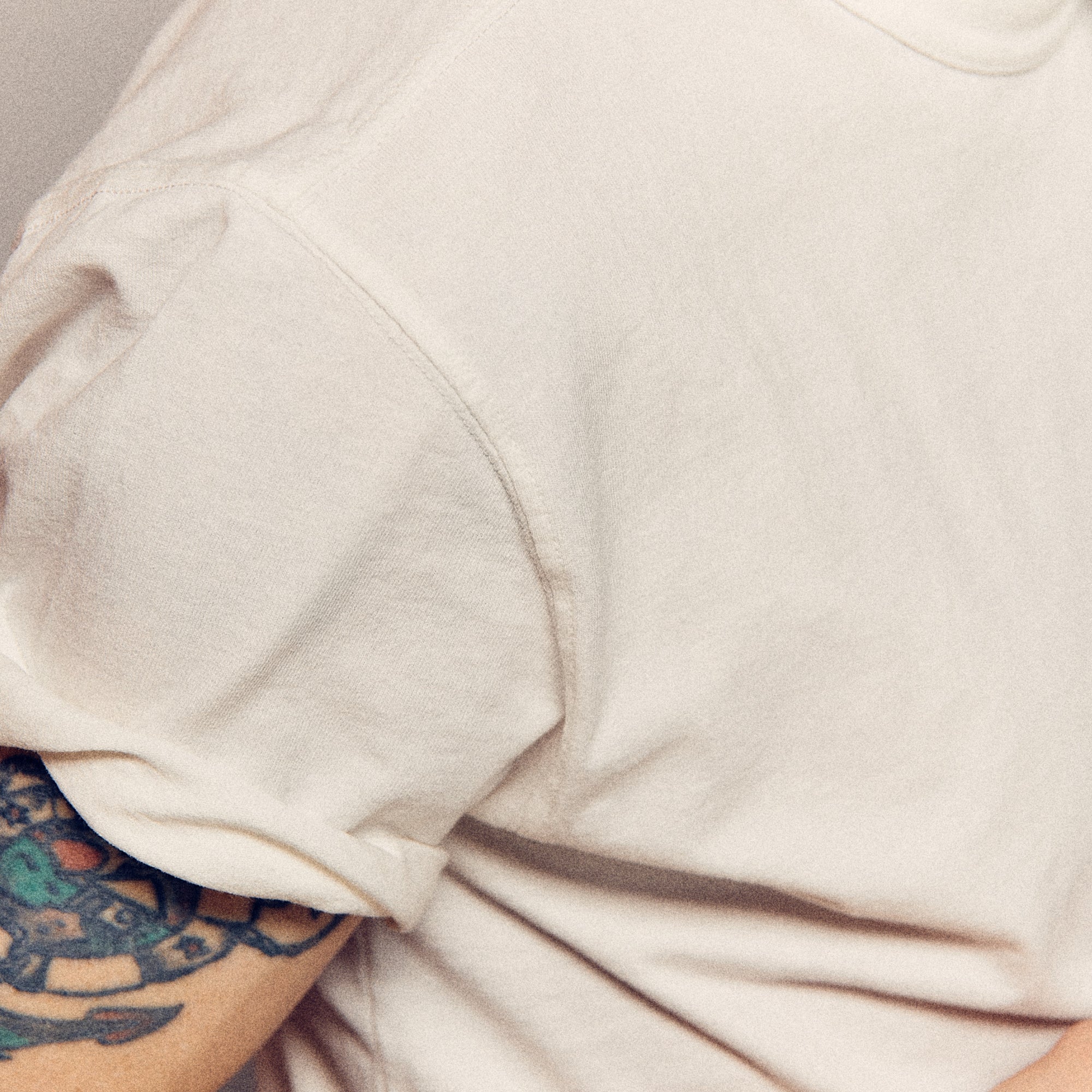 Chesapeake's - Lighthouse Tee - navy/white