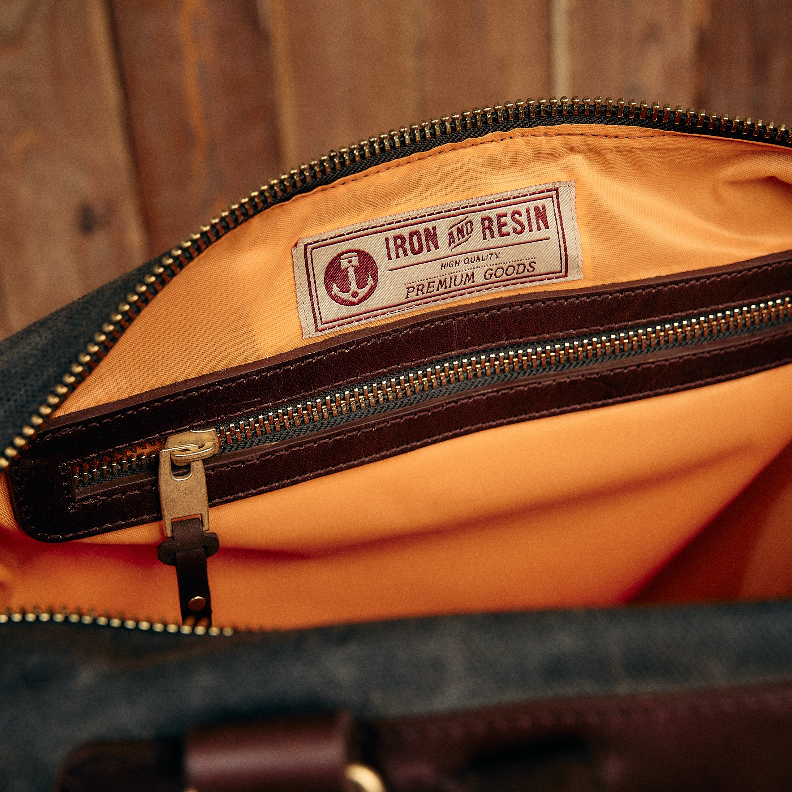 Iron & Resin - Overland Tote Bag 20.5 L