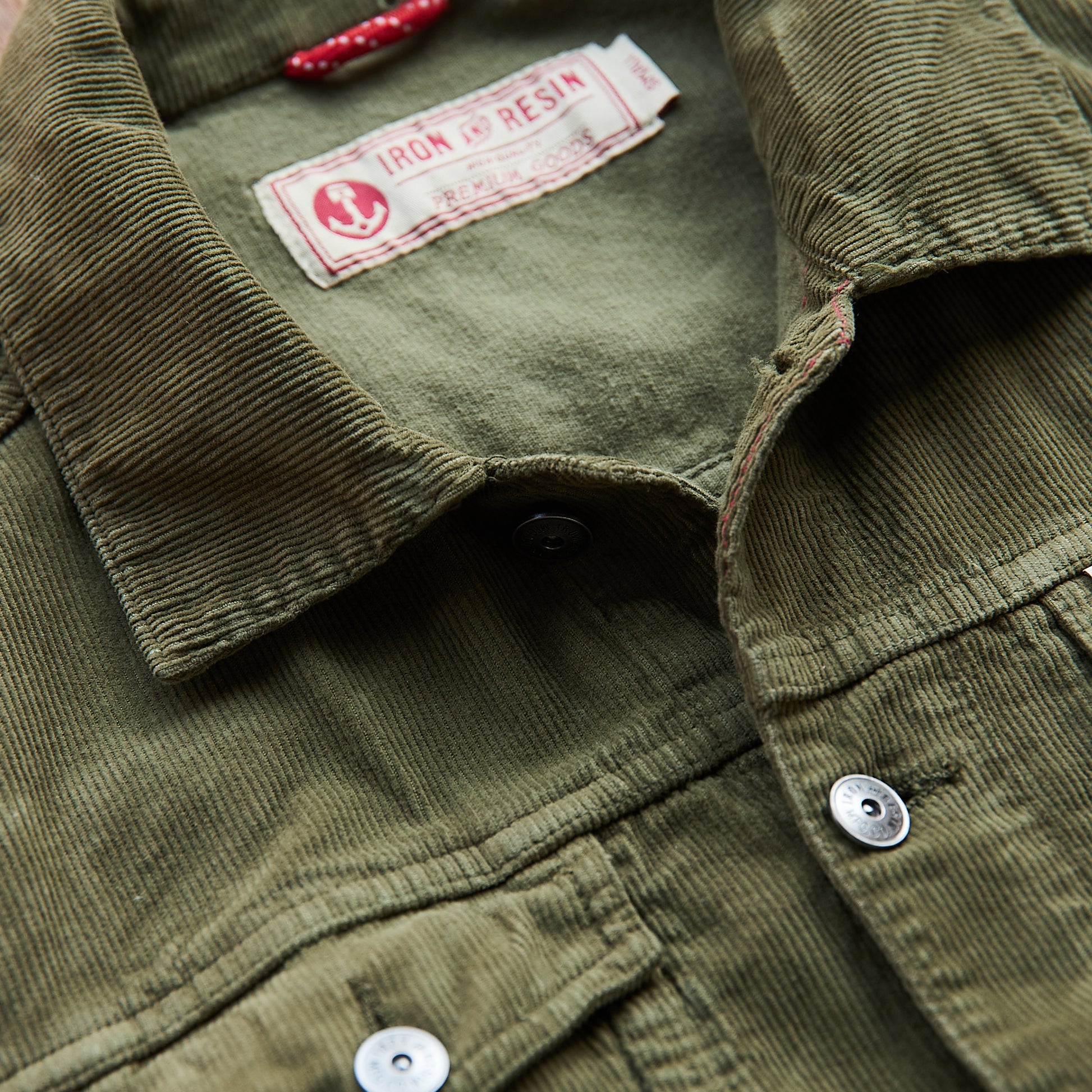Iron & Resin -- Corduroy Rambler Jacket - Grøn