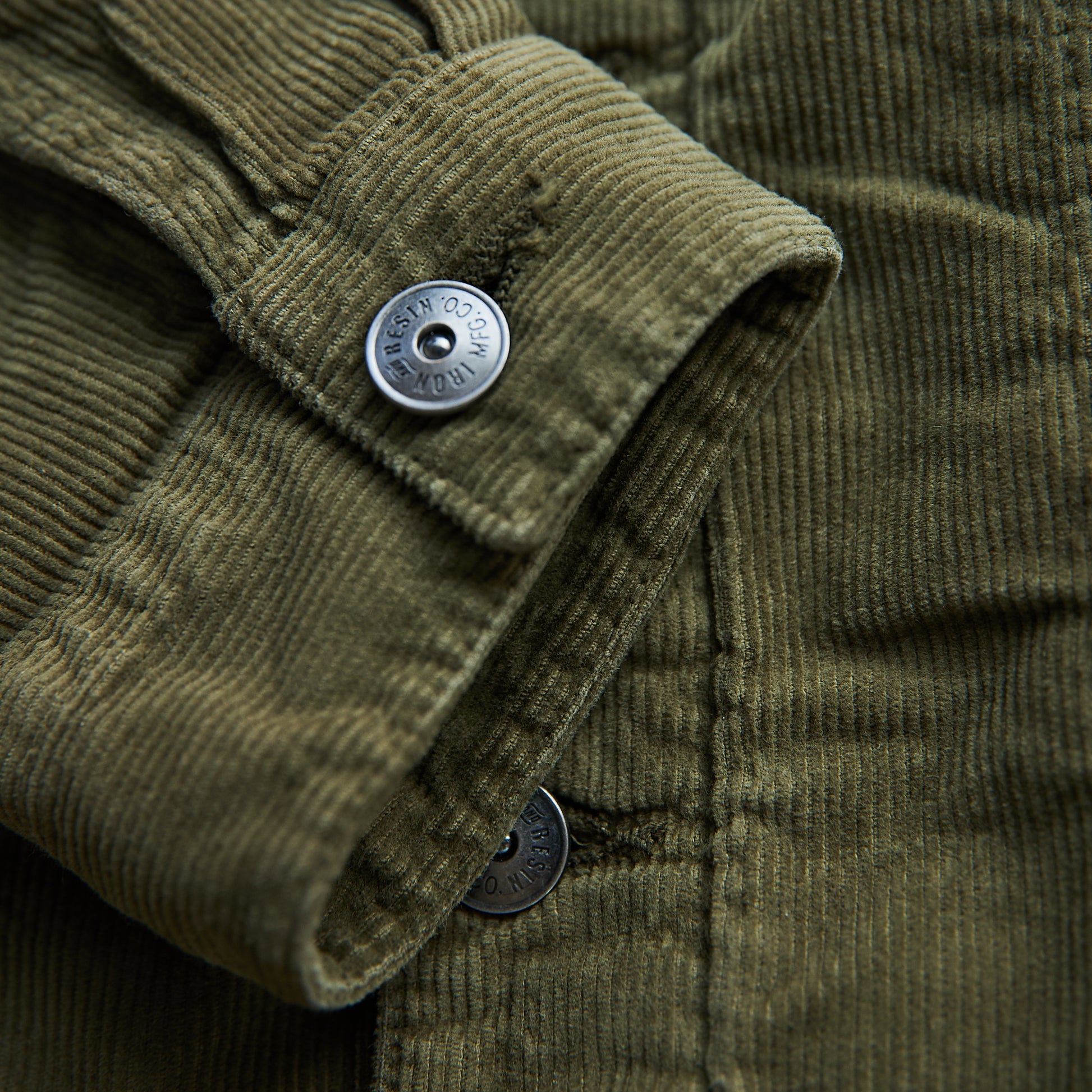 Iron & Resin -- Corduroy Rambler Jacket - Grøn