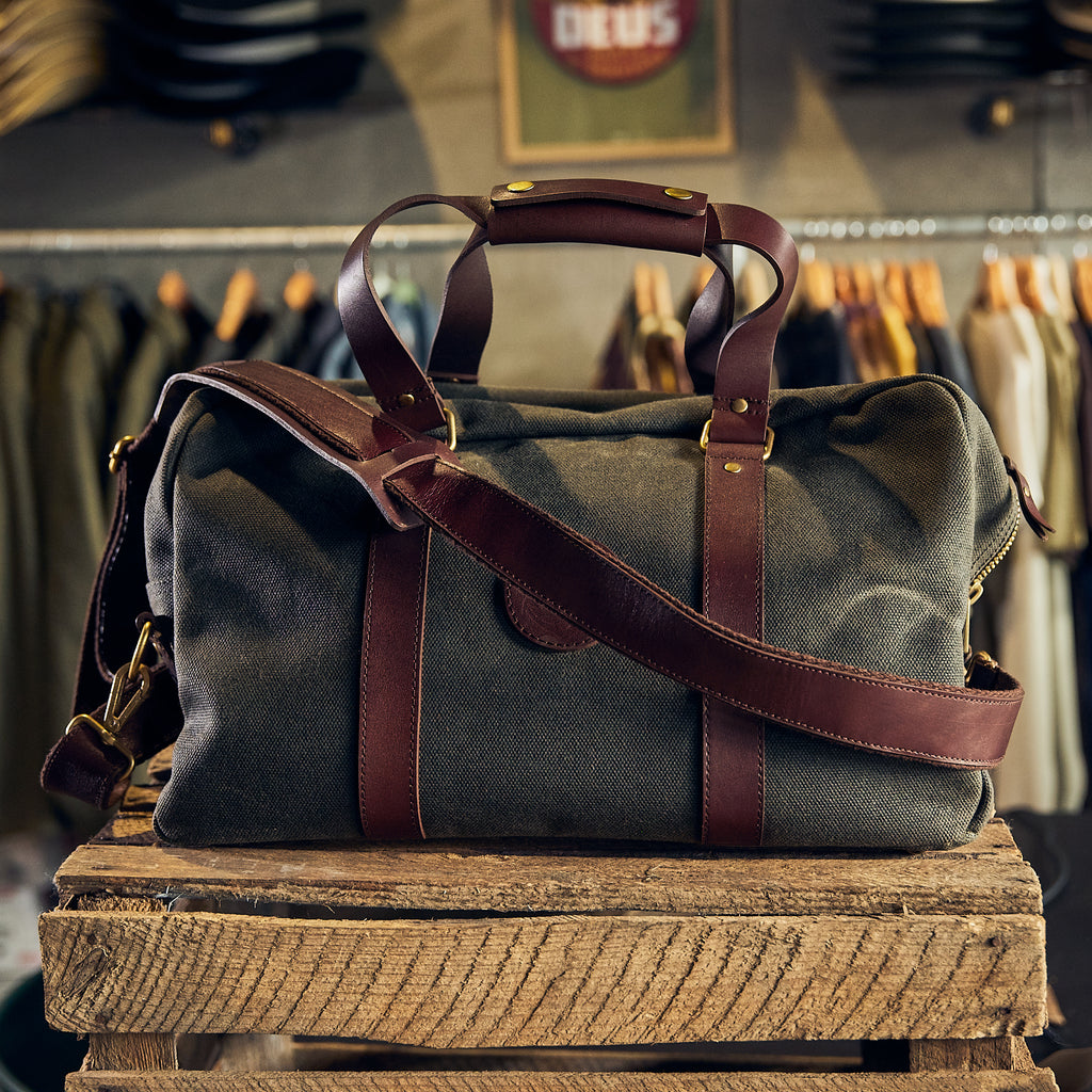Iron & Resin - Overland Weekender Bag 23 L