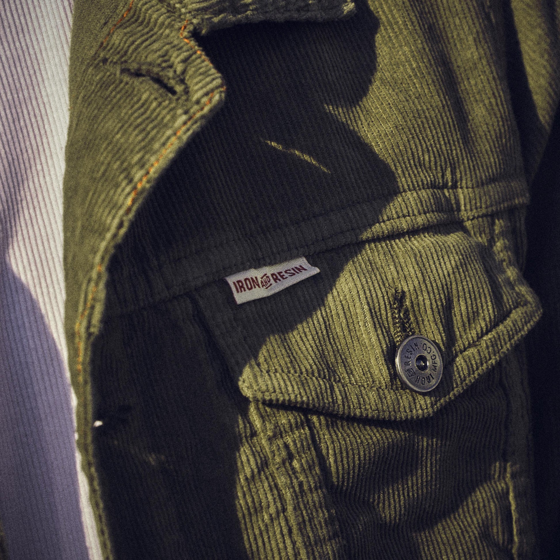 Iron & Resin -- Corduroy Rambler Jacket - Grøn