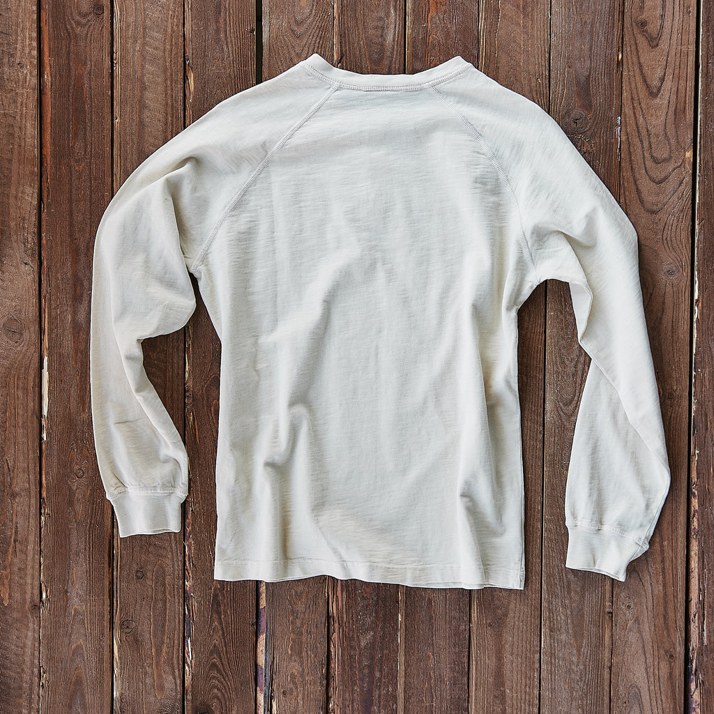 Iron and Resin - Topock Henley - Råhvid
