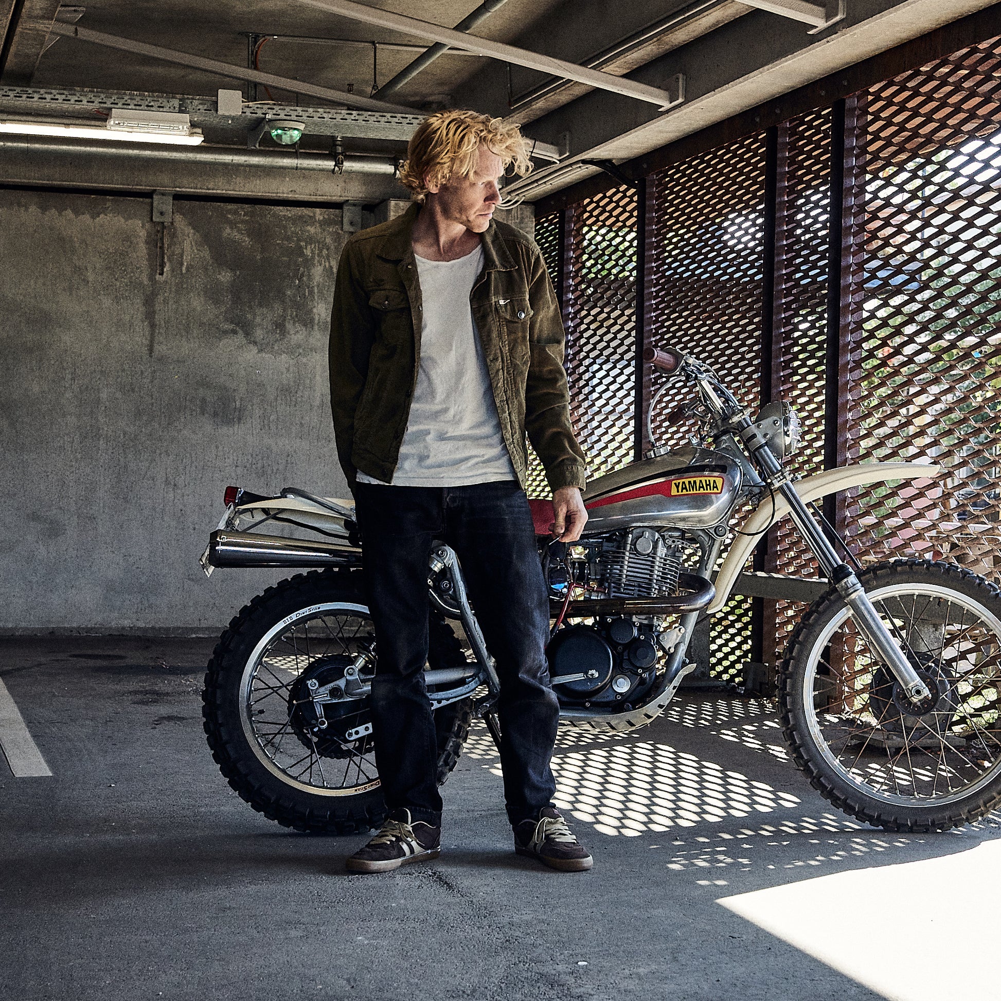 Iron & Resin -- Corduroy Rambler Jacket - Grøn