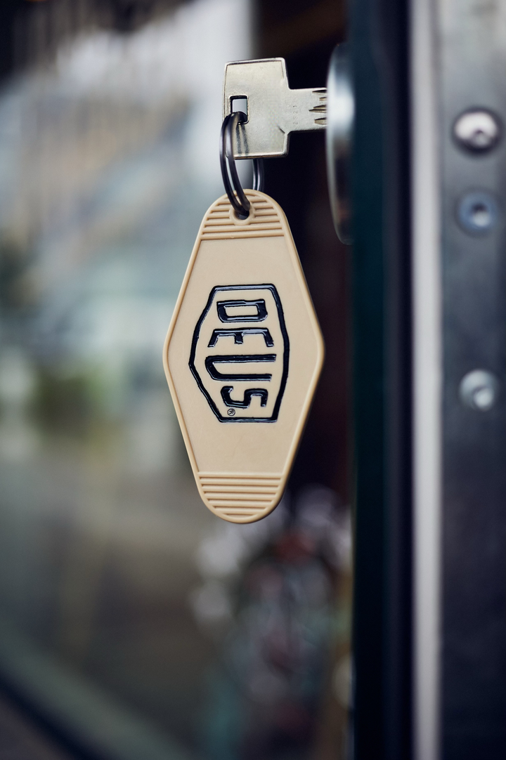 Deus Ex Machina - Motel Key Hanger Gul/Beige