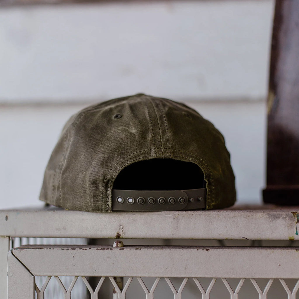 Bradley Mountain - Waxed Heritage Trucker Cap Olive/white