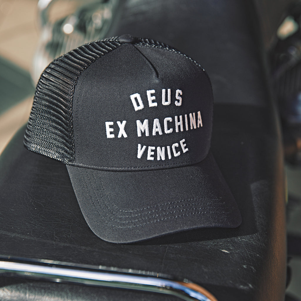 DEUS EX MACHINA - Deus Venice - Sort