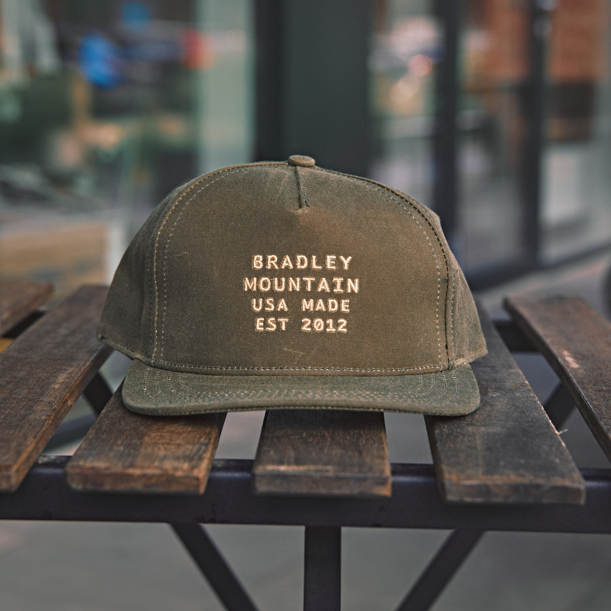 Bradley Mountain - Waxed Heritage Trucker Cap Olive/white
