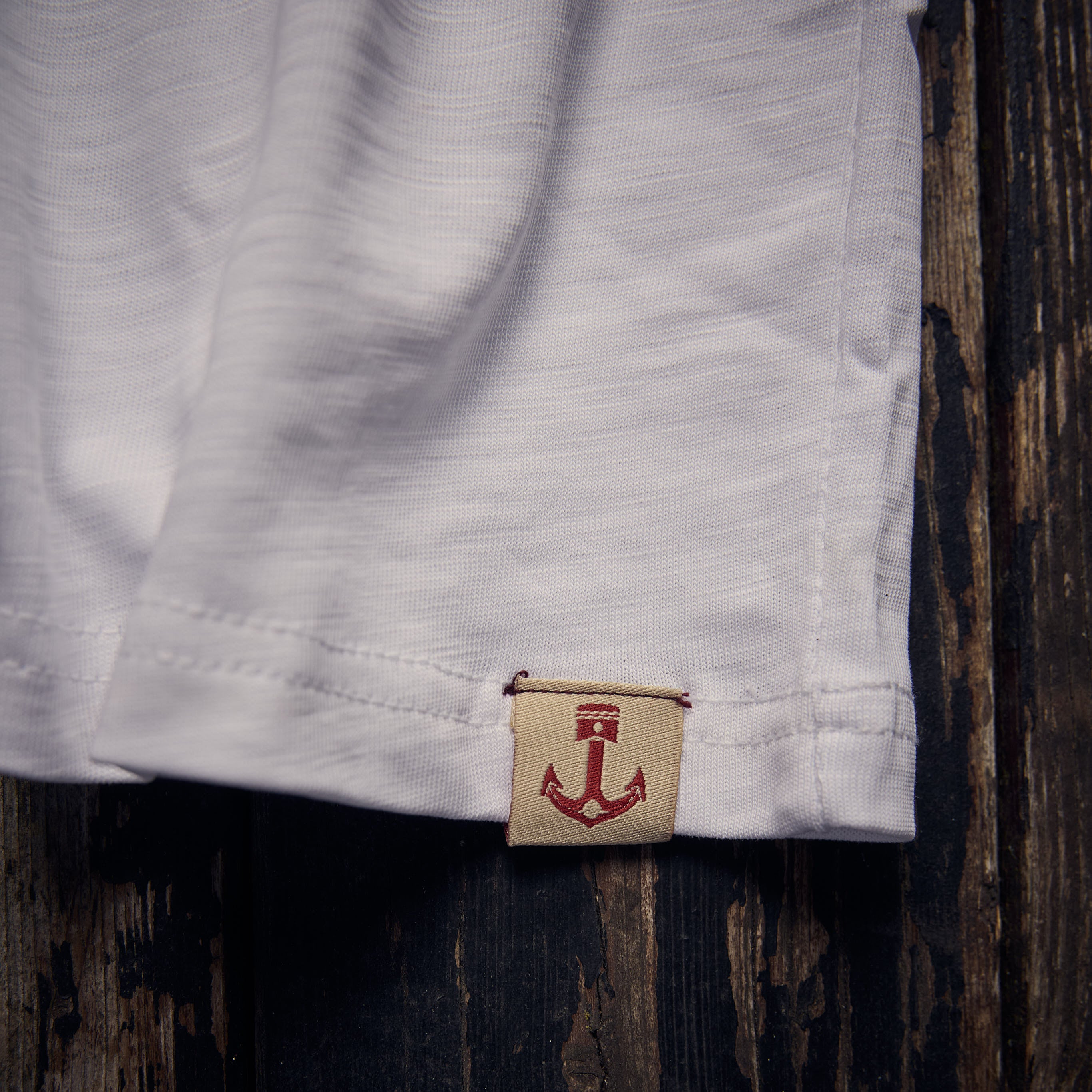 Iron & Resin - Bird tee - All White