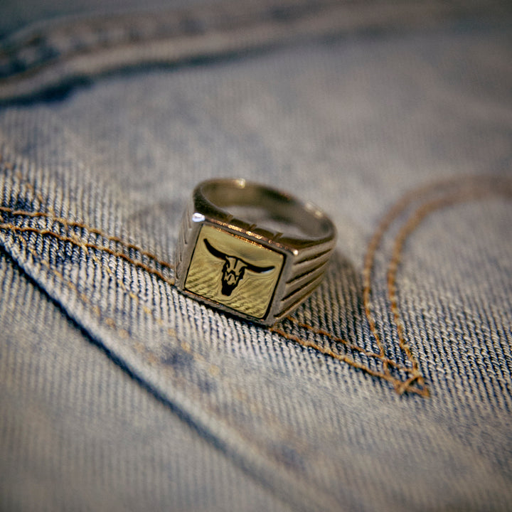 Black Pearl - Long Horn Ring