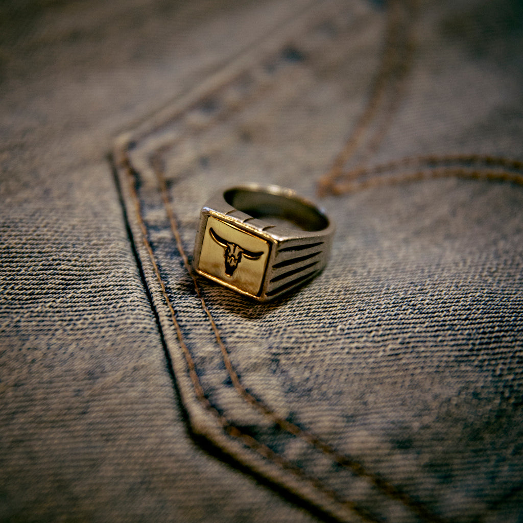 Black Pearl - Long Horn Ring