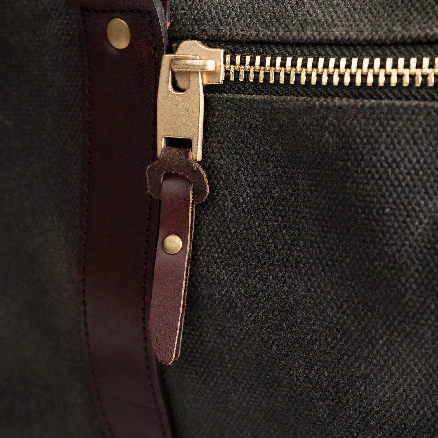 Iron & Resin - Overland Weekender Bag 23 L
