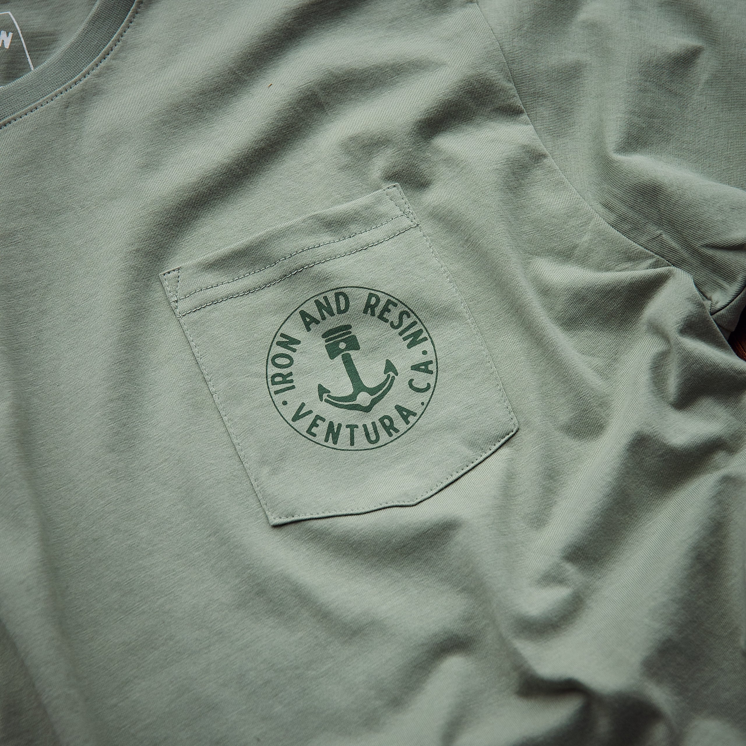 Iron & Resin - Brand Button Pocket tee green