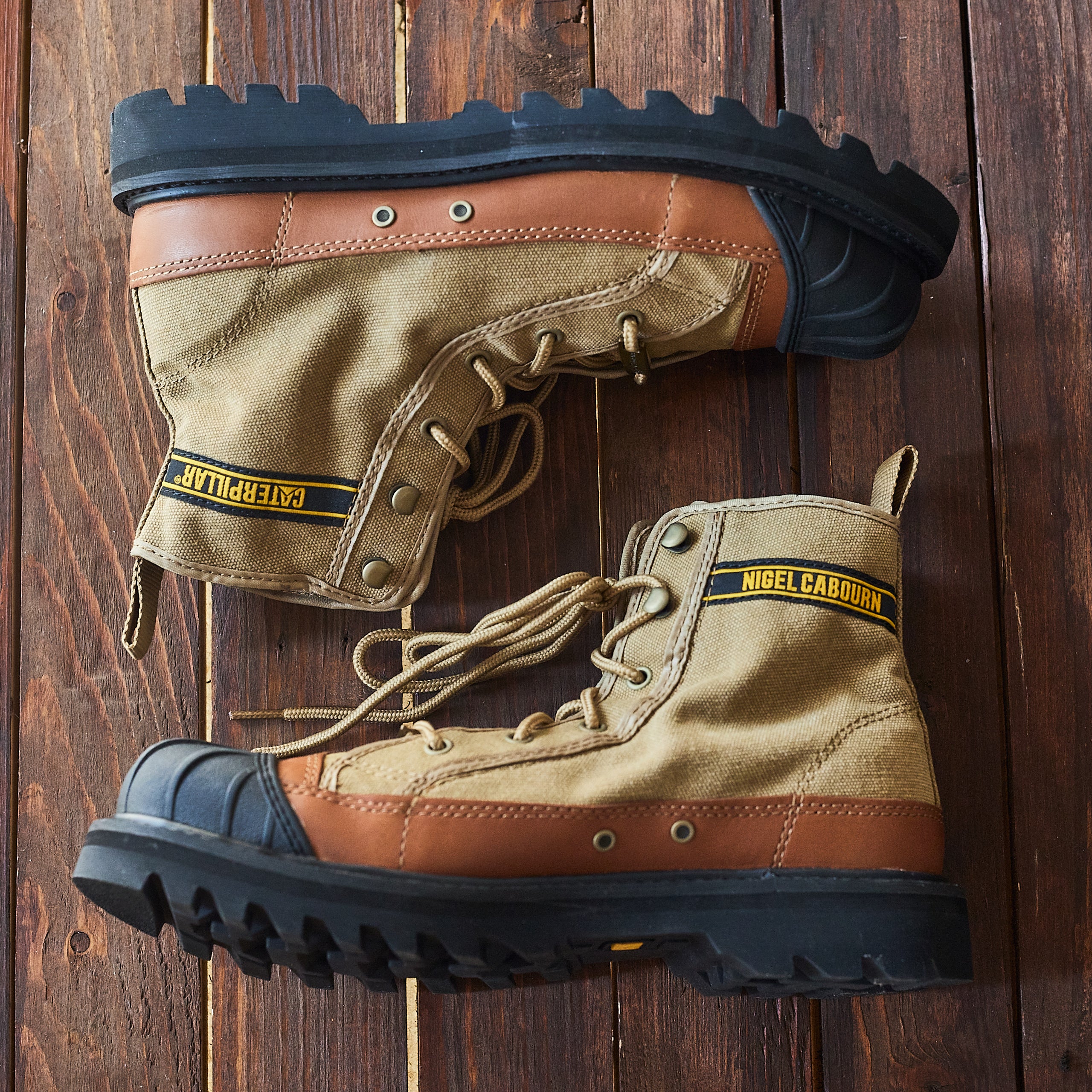 Nigel Cabourn × CATERPILLAR OMAHA 10.5 Amazon.com | CAT Footwear Omaha Fashion Boot, Unisex Black, 12 US