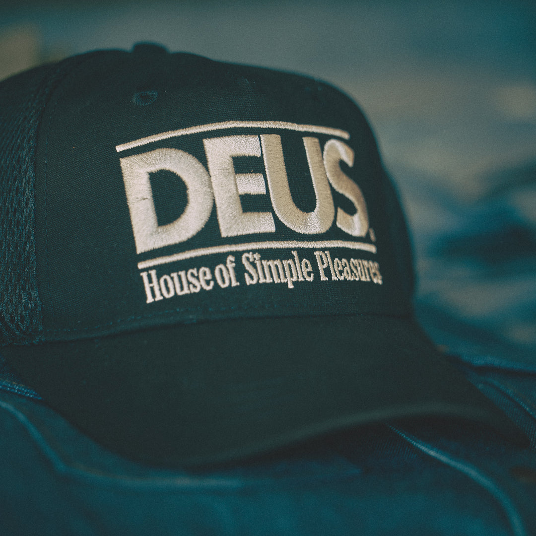 DEUS EX MACHINA - Podium Trucker - Black