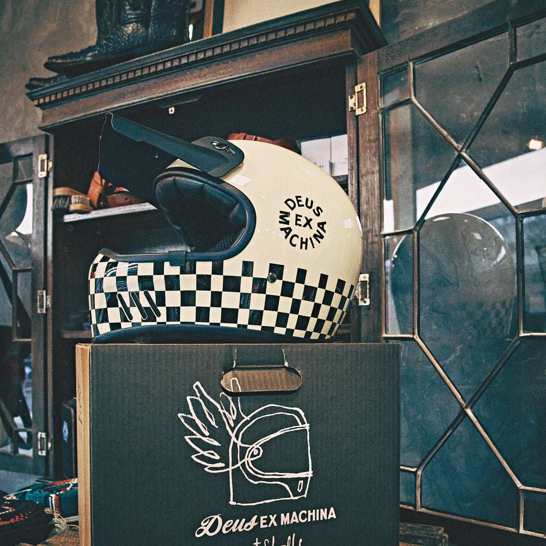 Deus Ex Machina - Mc Helmet "Checker" Cream