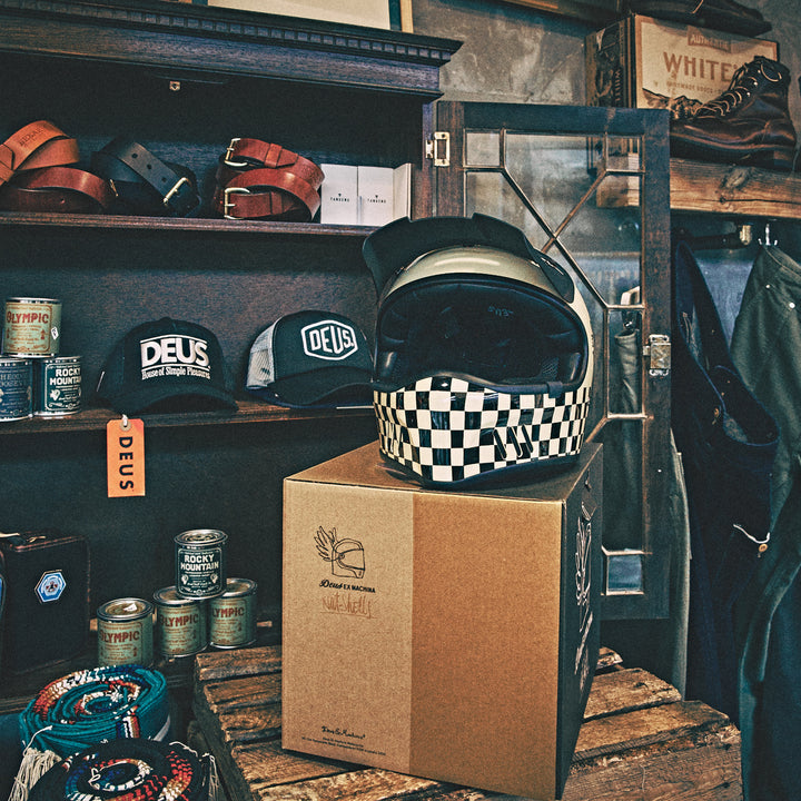 Deus Ex Machina - Mc Helmet "Checker" Cream